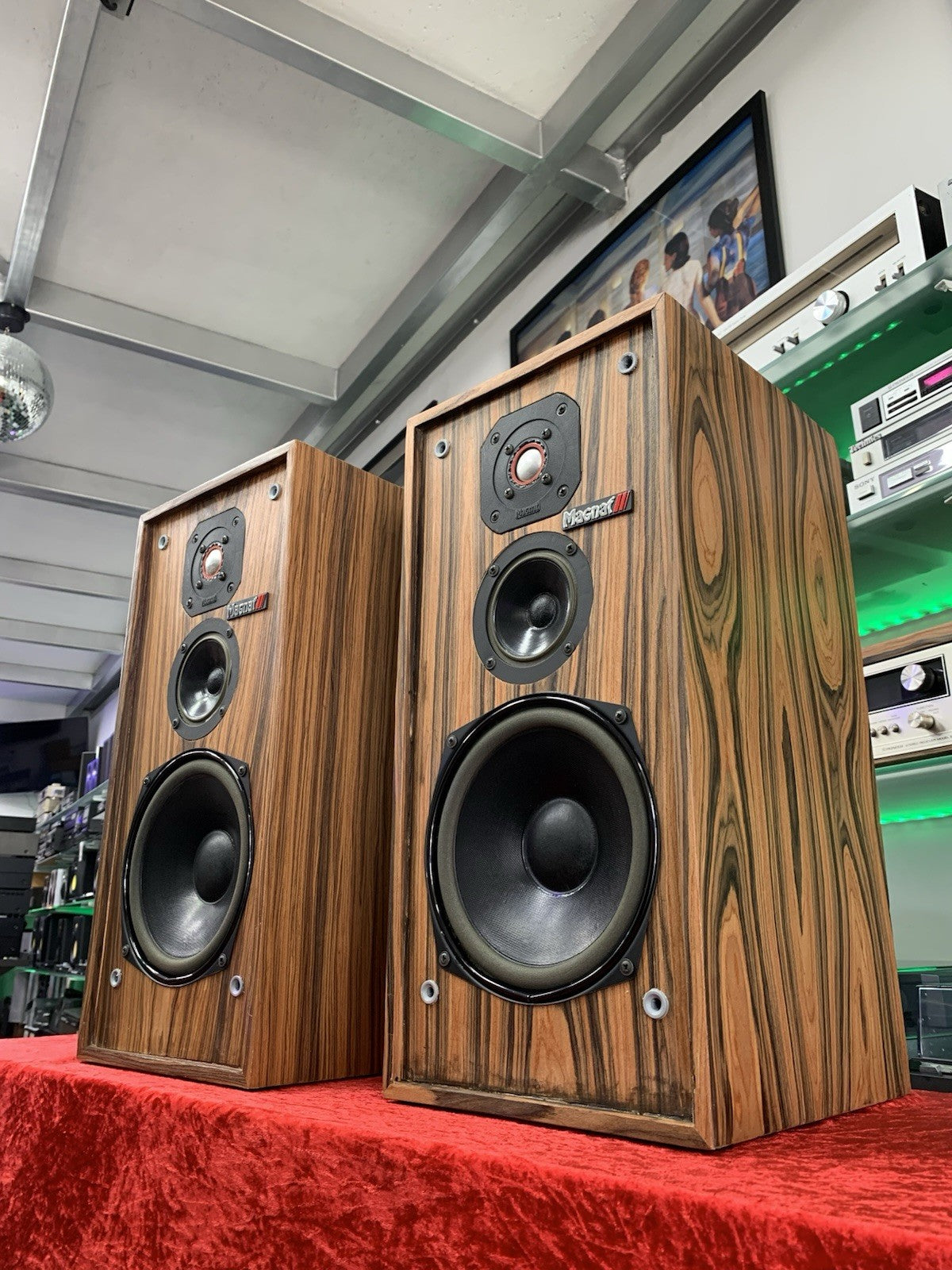 MAGNAT CONCEPT 3 High End Speakers 3 Way 80Watts RMS Vintage 1990 WORK Good Look