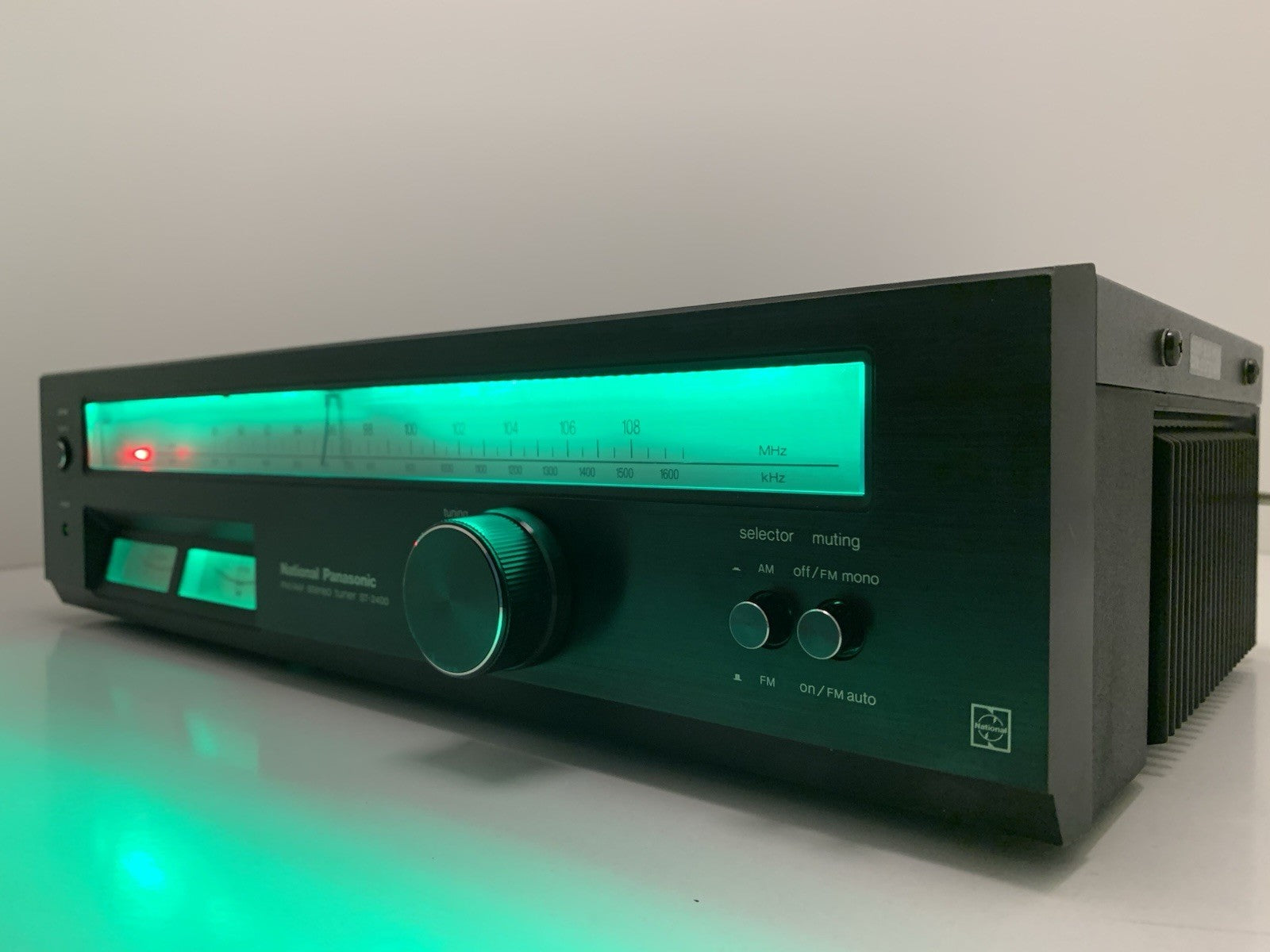 NATIONAL PANASONIC ST 2400 AM/FM Stereo Tuner Vintage 1974 Work Good Look