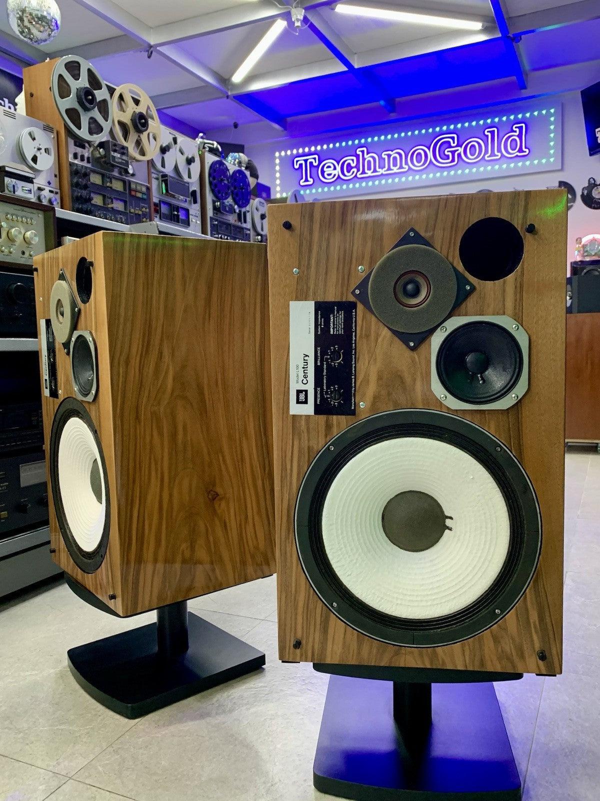 JBL L 100 Century LEGENDARY Studio Monitor Speakers Vintage 1970 WORK Like New
