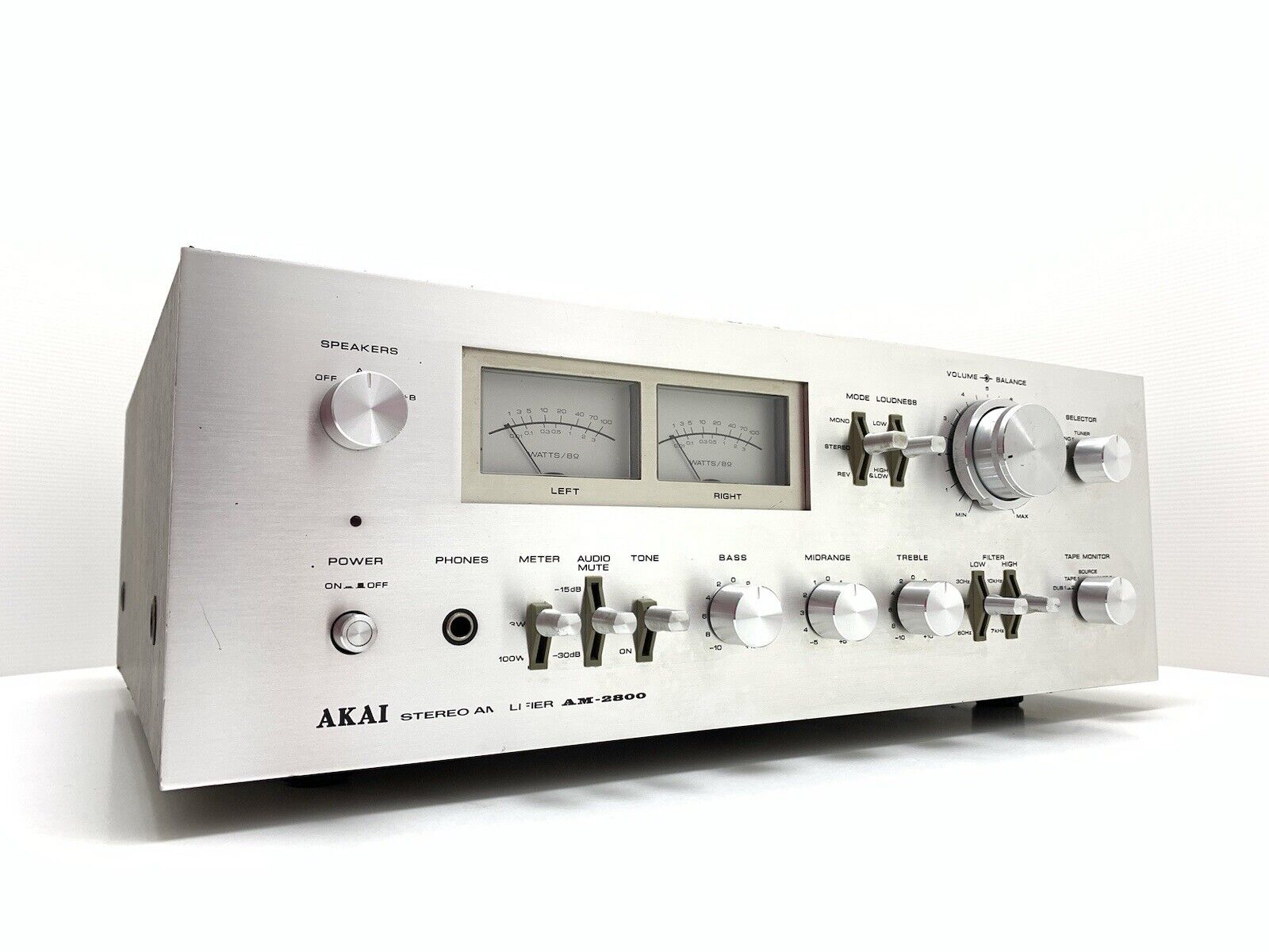 AKAI AM-2800 Stereo Amplifier 160 Watts RMS Vintage 1976 Working 100% Good Look
