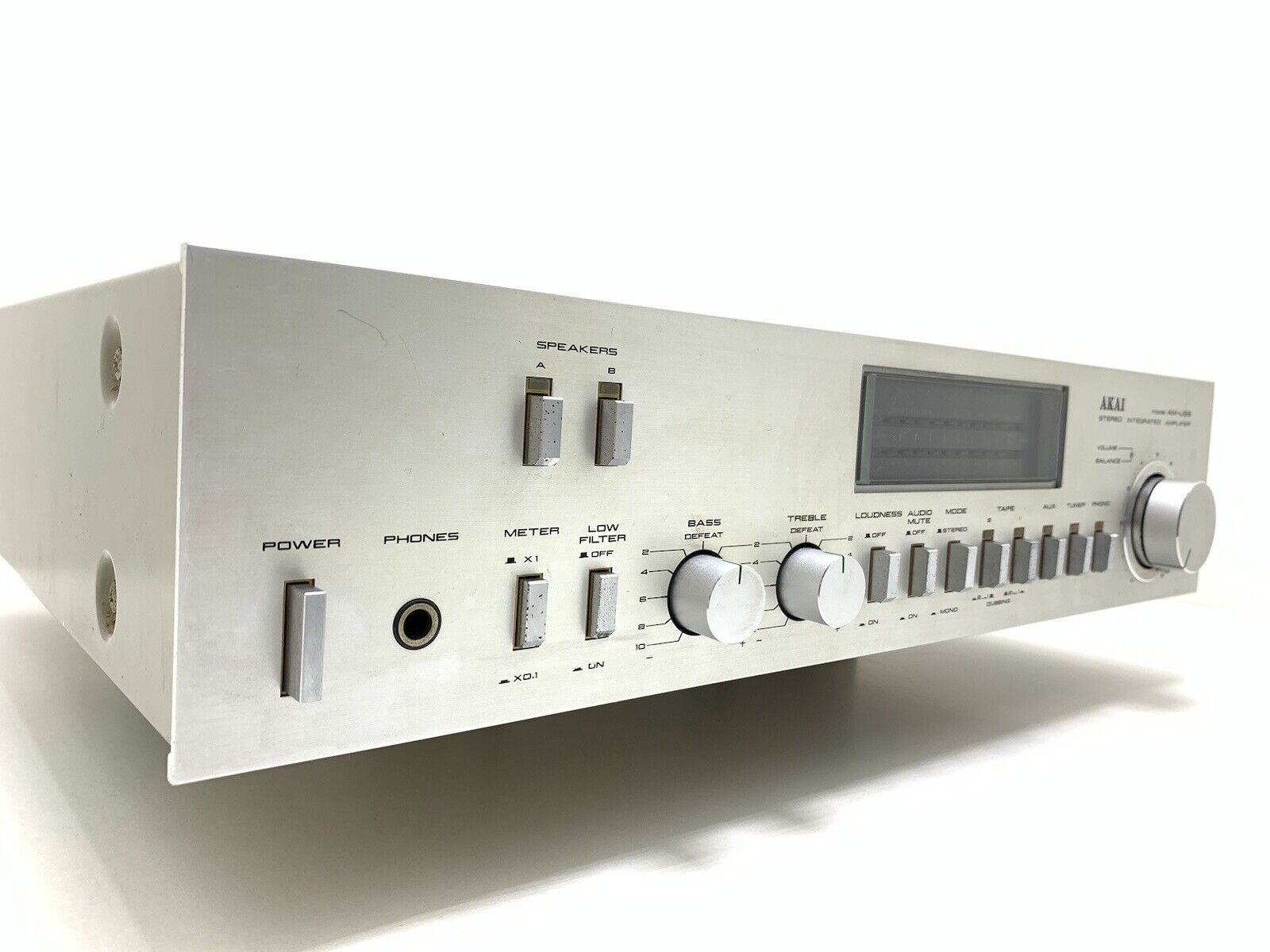 AKAI AM-U55 Stereo Integrated Amplifier 55+55 WRMS Vintage 1981 Work Good Look