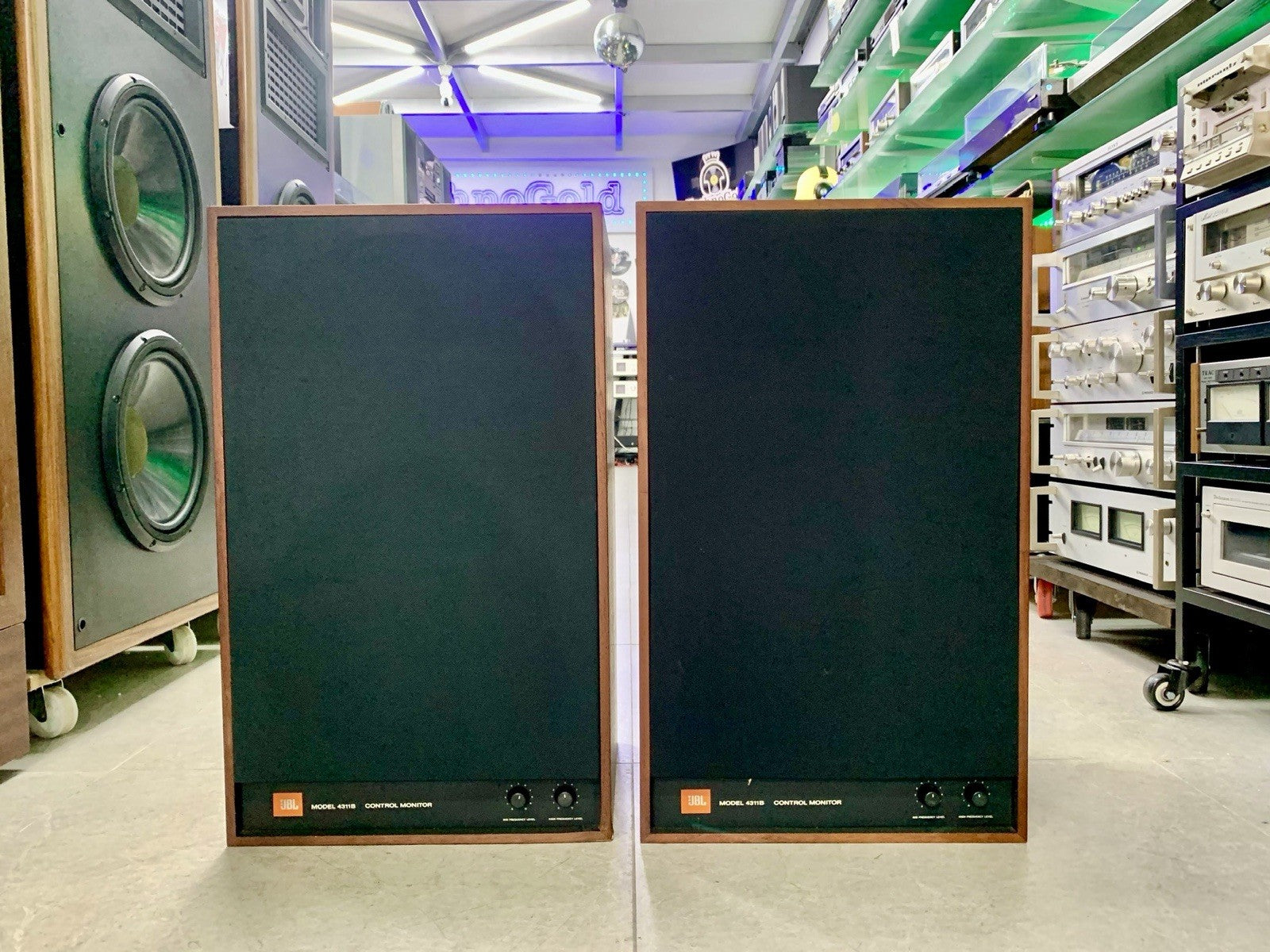 JBL 4311B LEGENDARY Studio Monitor Speakers Vintage 1975 Original WORK Perfect
