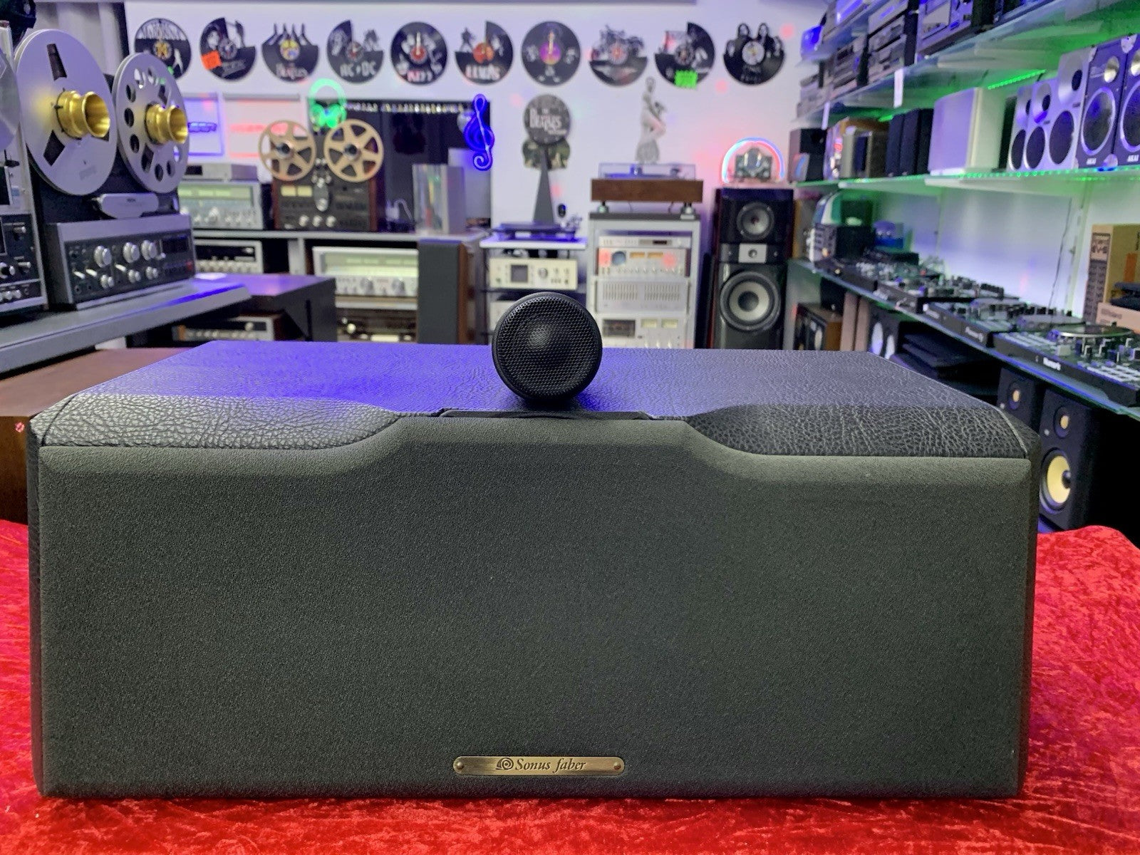 SONUS FABER SOLO HOME Center Speaker 200 Watts RMS High End Work Good Look