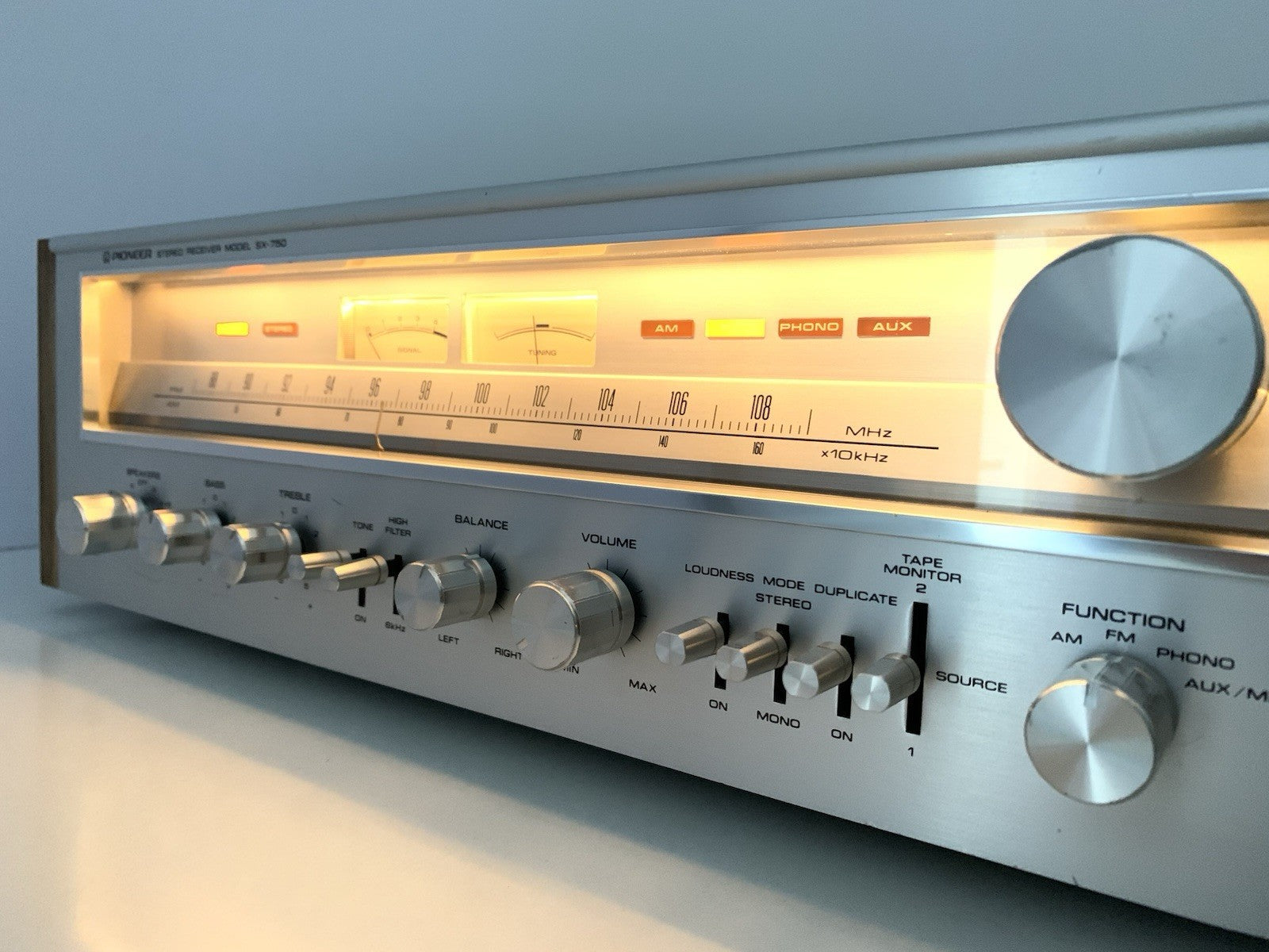 PIONEER SX 750 AM FM Stereo Receiver 50+50 Watts RMS Vintage 1976 WORK Good LOOK