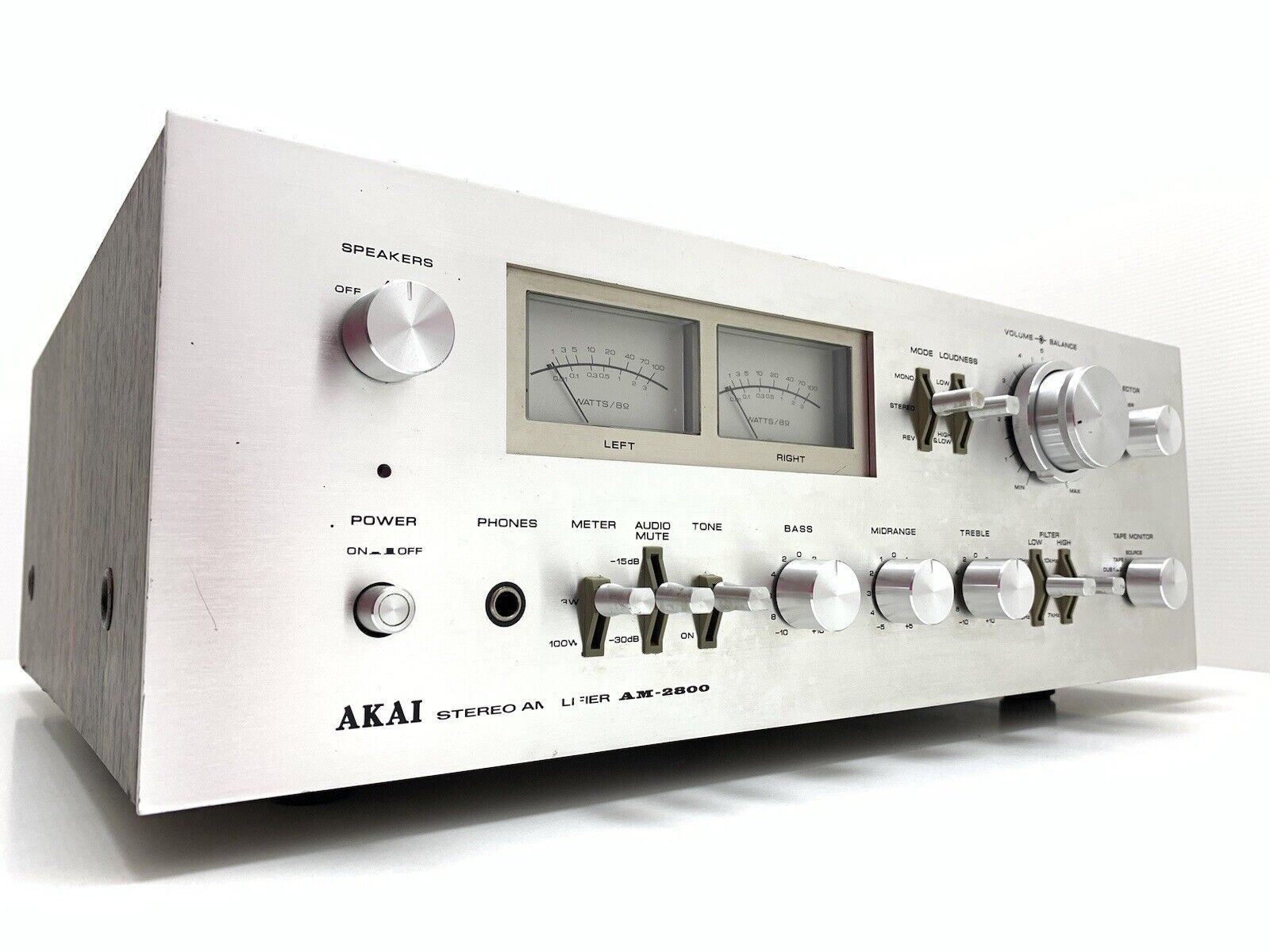 AKAI AM-2800 Stereo Amplifier 160 Watts RMS Vintage 1976 Working 100% Good Look