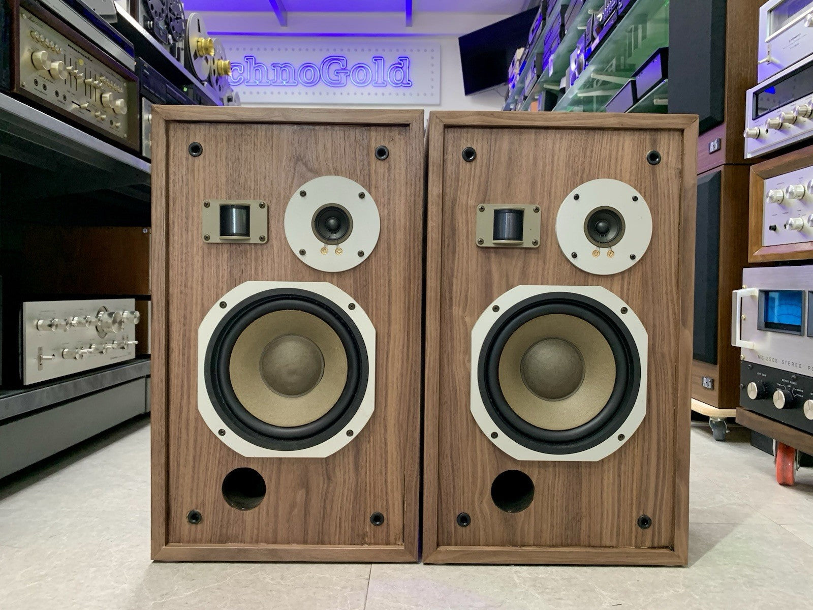 PIONEER HPM 30 SPEAKERS 60W RMS 3Way Vintage 1979 WORK New Wood Walnut GOOD LOOK