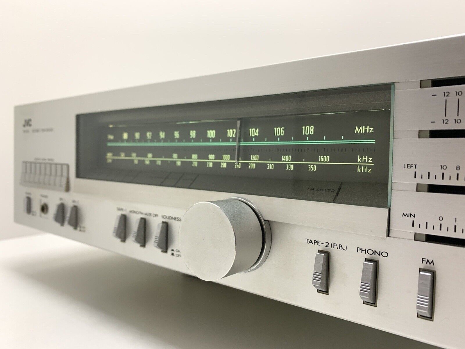 JVC R-S11L AM/FM Stereo Receiver 2 X 25 Watts RMS Vintage 1980 WORK Good Look