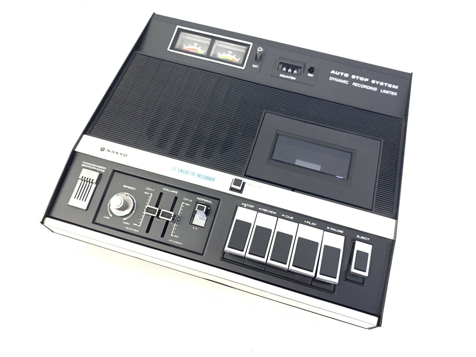 サンヨー／CUE&REVIEW・CASCET RECORDER MR-37。