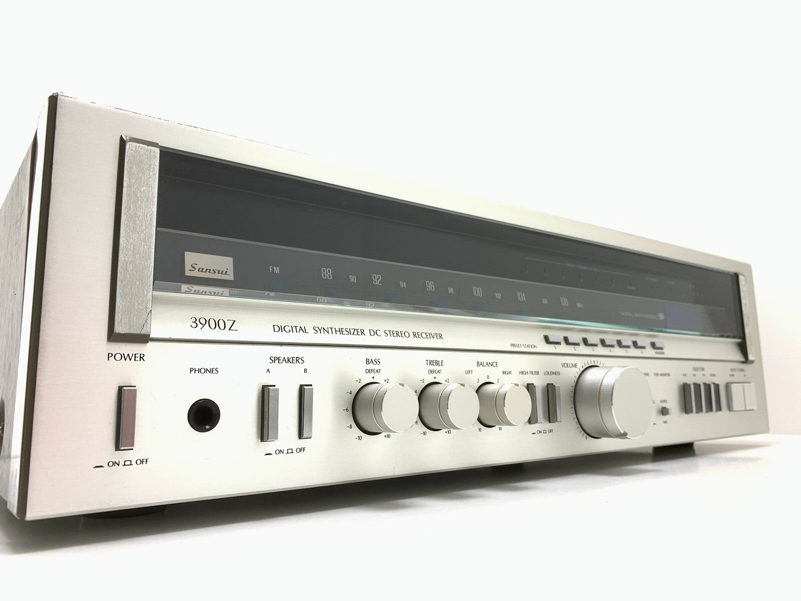 Sansui 3900Z Digital Synthesizer Dc Stereo Receiver 80WRMS Vintage 1980 Goodlook