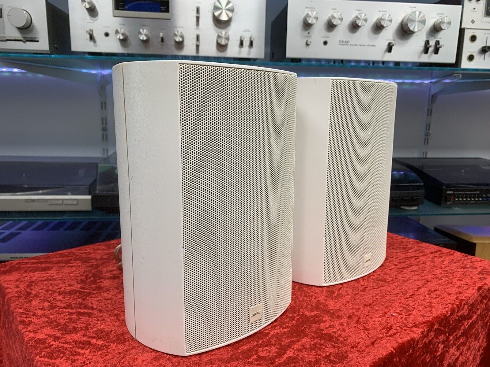 JAMO (KLIPSH) A-330 Speakers bookshelf/satellite 2 Way Vintage 100Watt Good Look