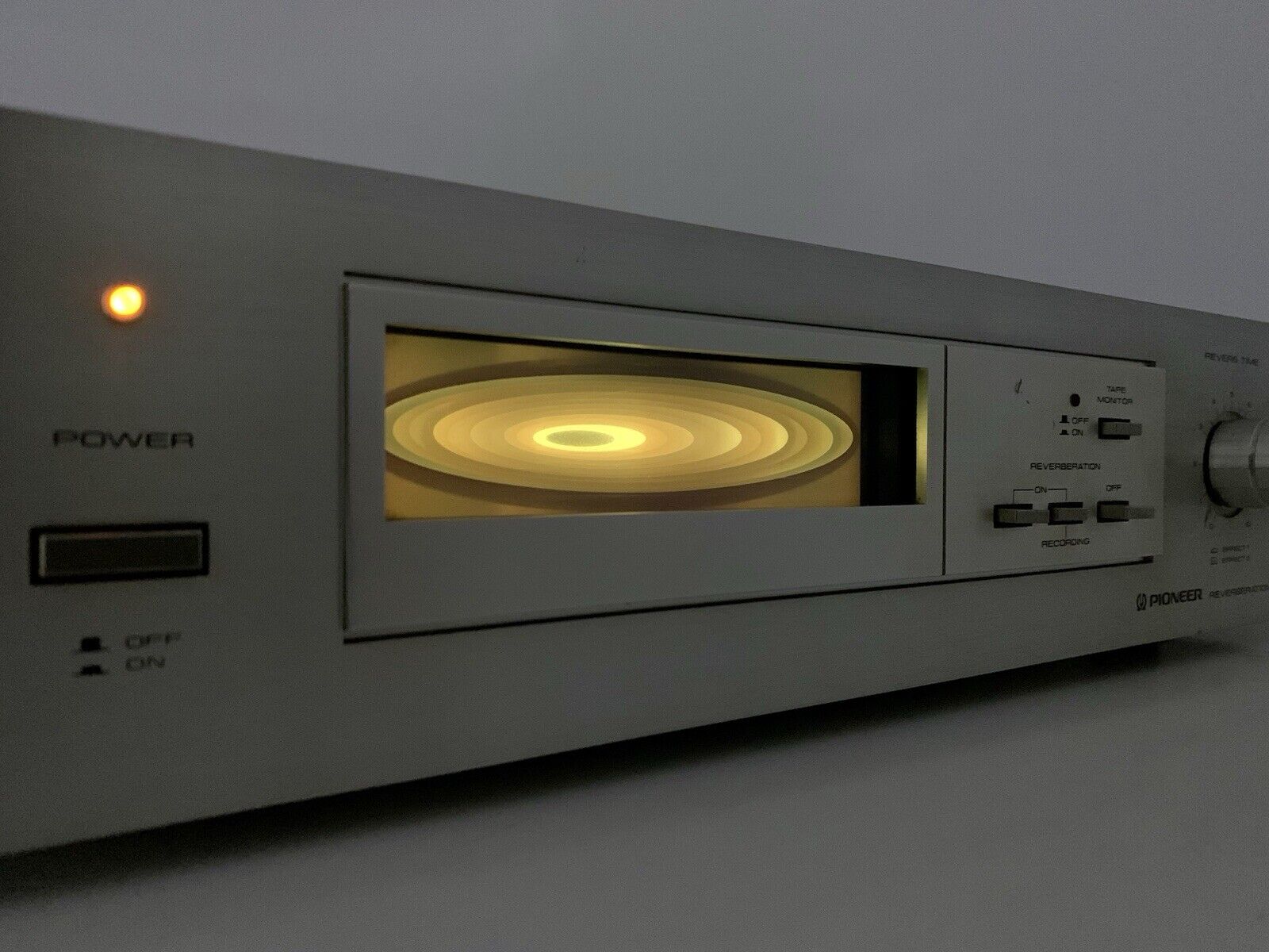PIONEER Stereo REVERBERATION AMPLIFIER SR-303 Vintage 1980 Work PERFECT GoodLook