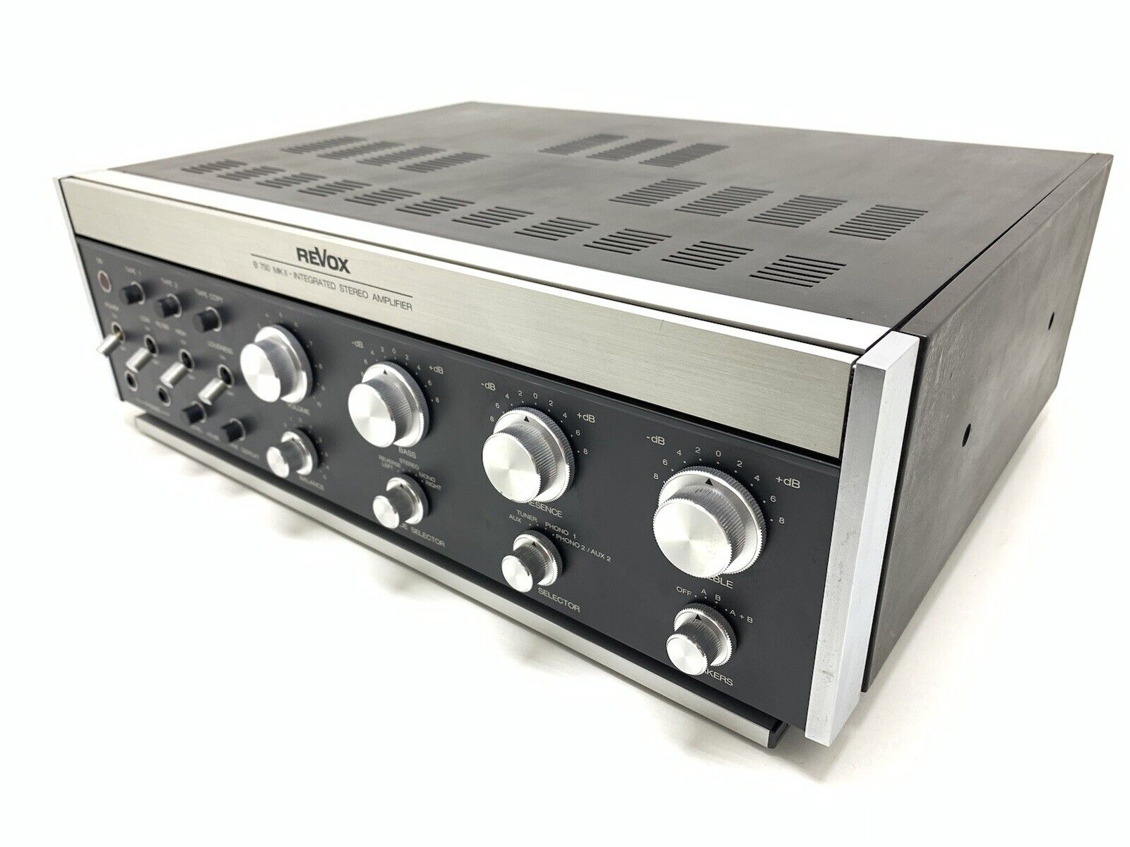REVOX B-750 MKII Hig End Stereo Amplifier 80 W RMS Vintage 1978 WORK Good Look
