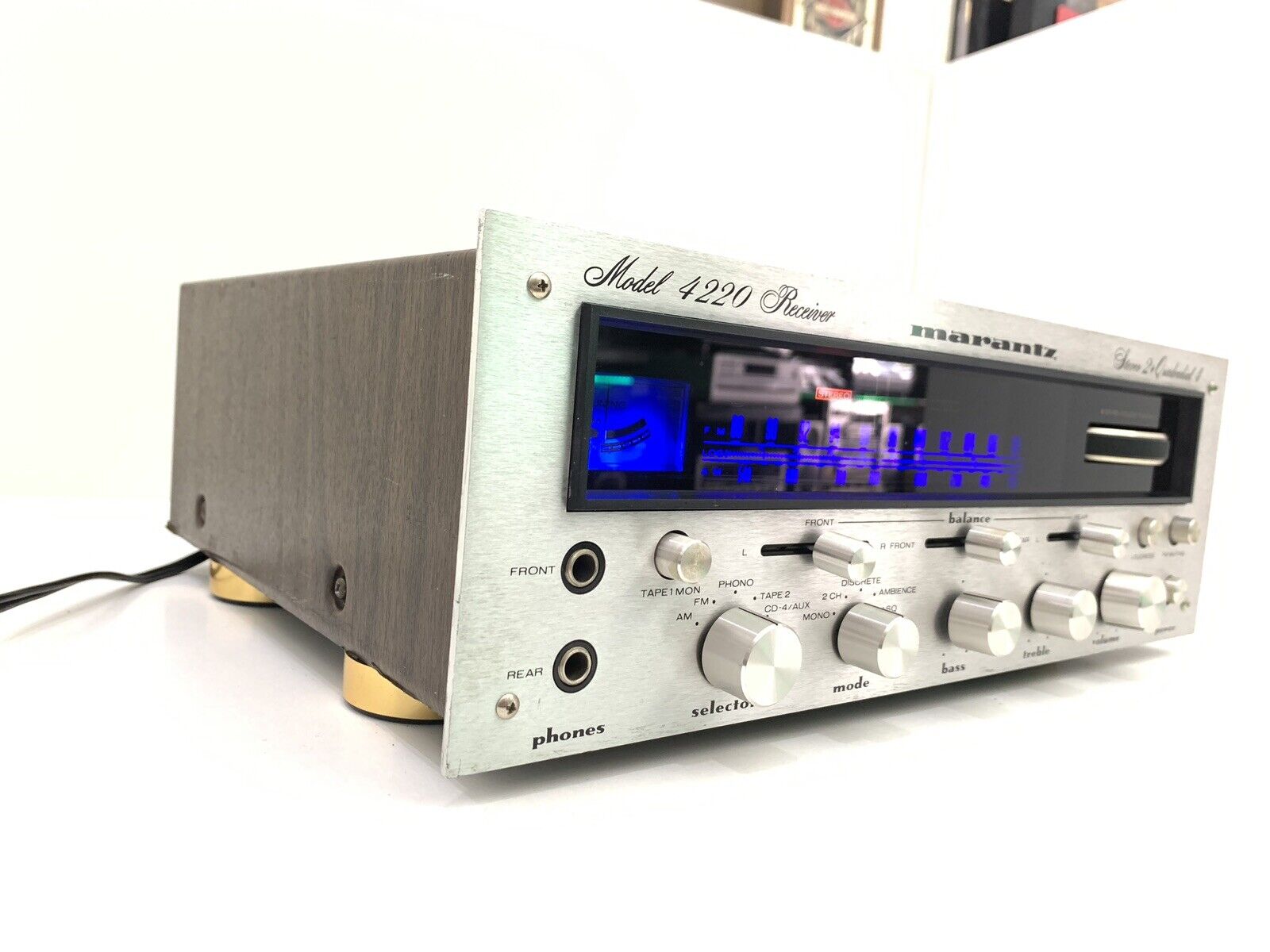 MARANTZ 4220 Receiver Stereo Quadradial Hi End 40 Wats RMS Vintage 1975 LIKE NEW