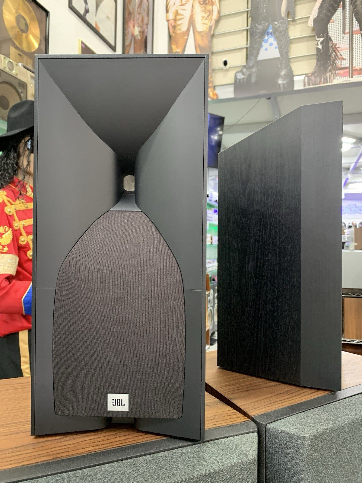 JBL Studio 530 Monitor Speakers 2 Way 125 Watts RMS Vintage WORK Good Look