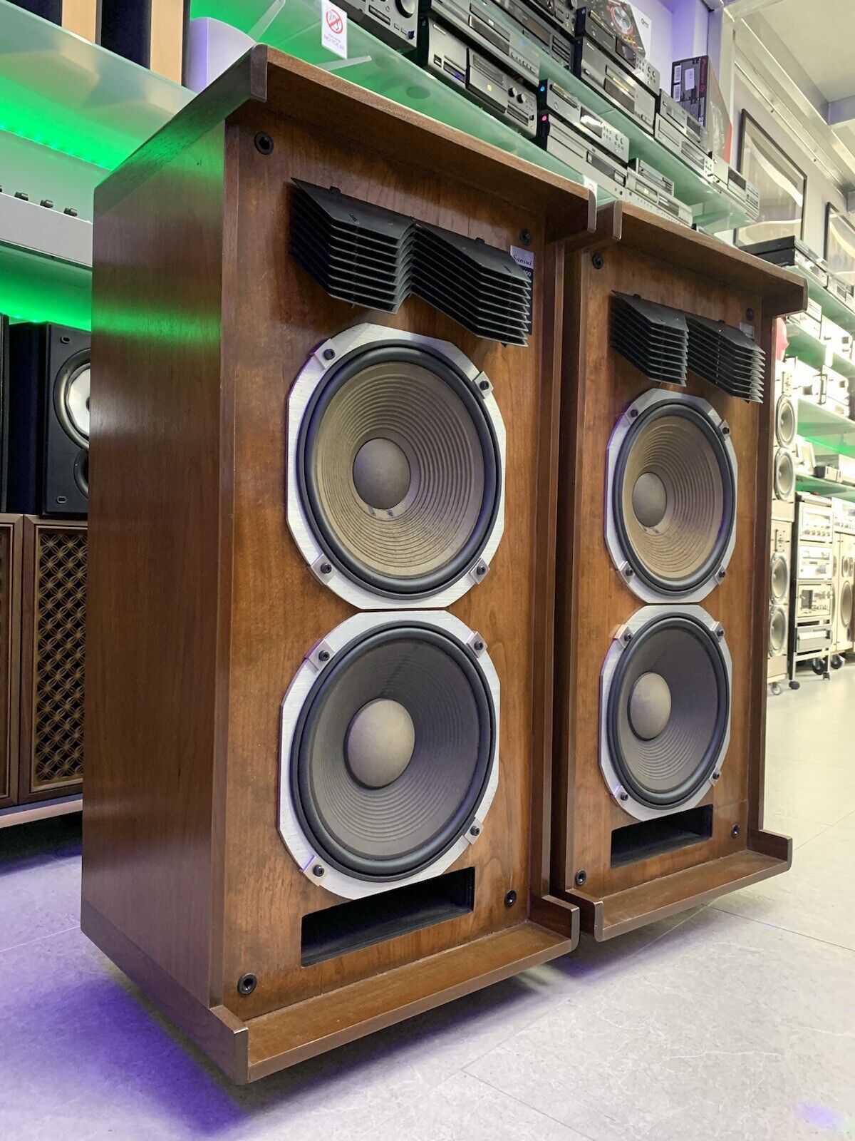 SANSUI SP-G300 Vintage 1977 Hi End 2 Way 3 Speakers RARE 300W RMS WORK Good Look