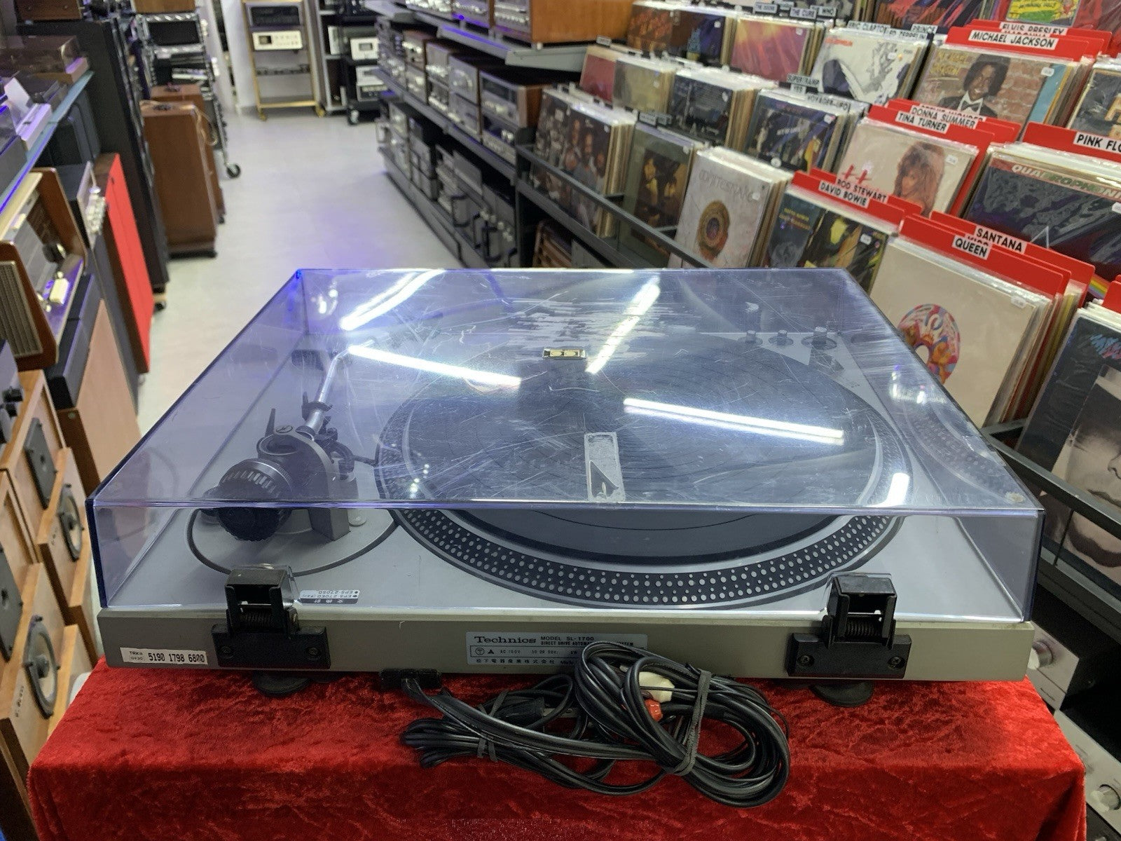 Technics SL 1700 Direct Drive Automatic Turntable VINTAGE 1976 Working Good Look