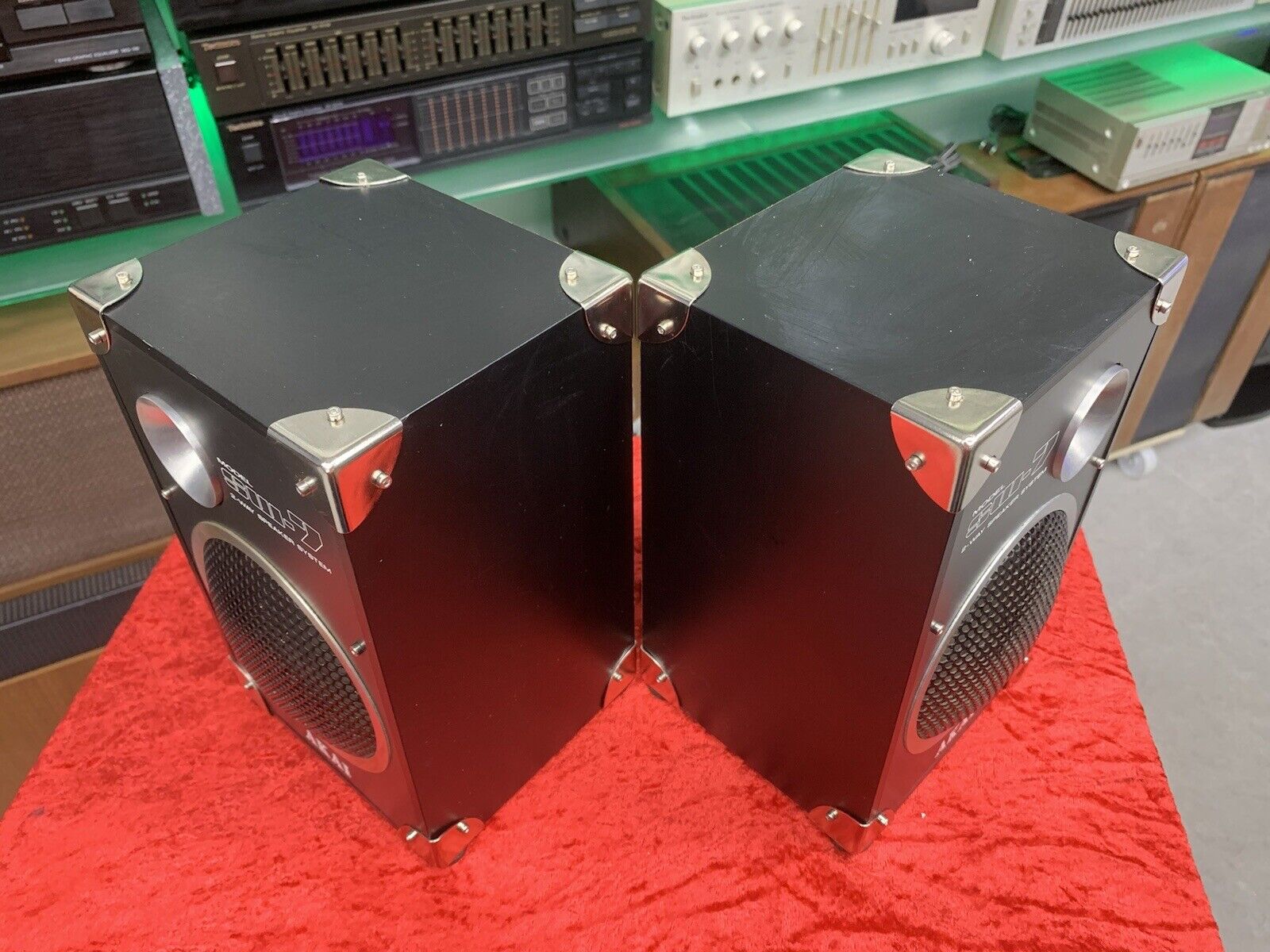 AKAI SW-7 Speaker 2 Way System 80 Watts Vintage Refurbished