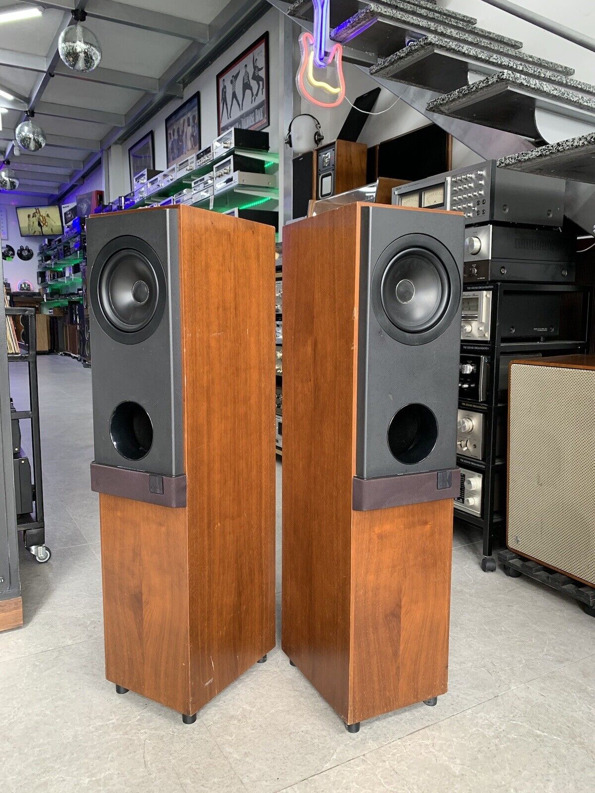 KEF REFERENCE SERIES Model 103/4S Vintage monitor Speaker 200W Work Good Look