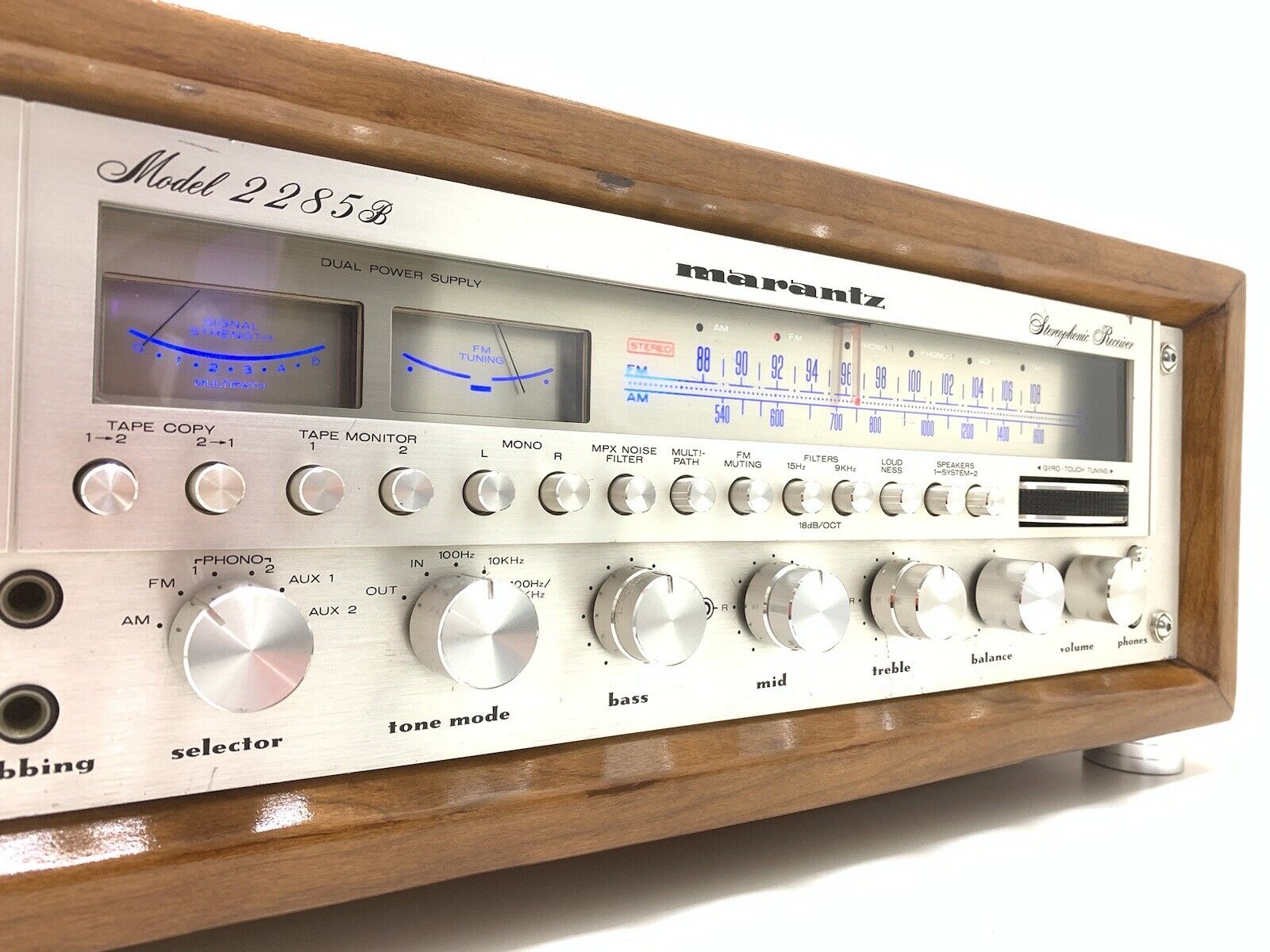 MARANTZ 2285B Stereo MONSTER Receiver 188 W RMS Vintage 1979 Wood Box GOOD LOOK