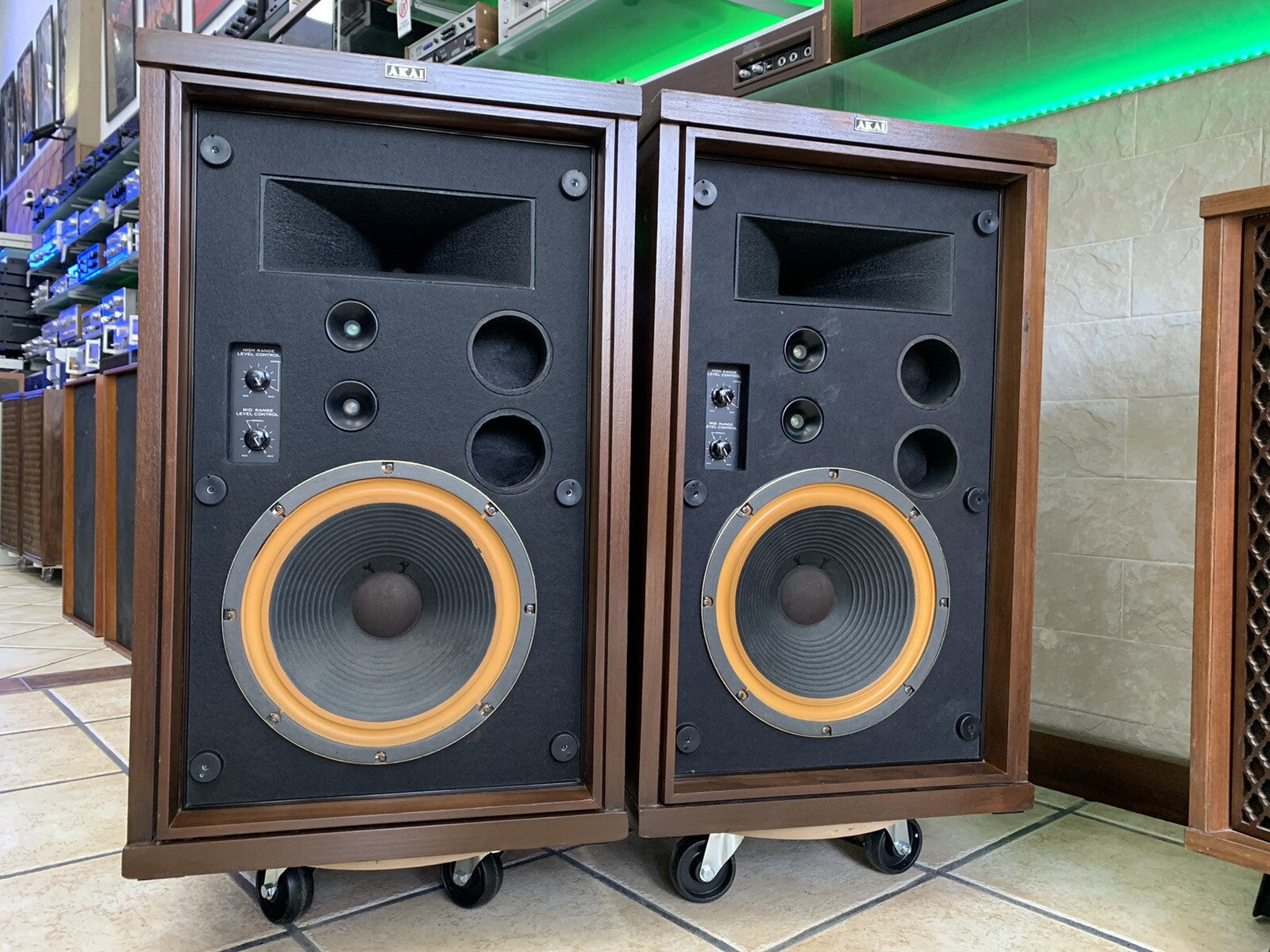 AKAI SW-180 Rare Original Speakers 3 Way 60W RMS Vintage WORK Perfect Good Look