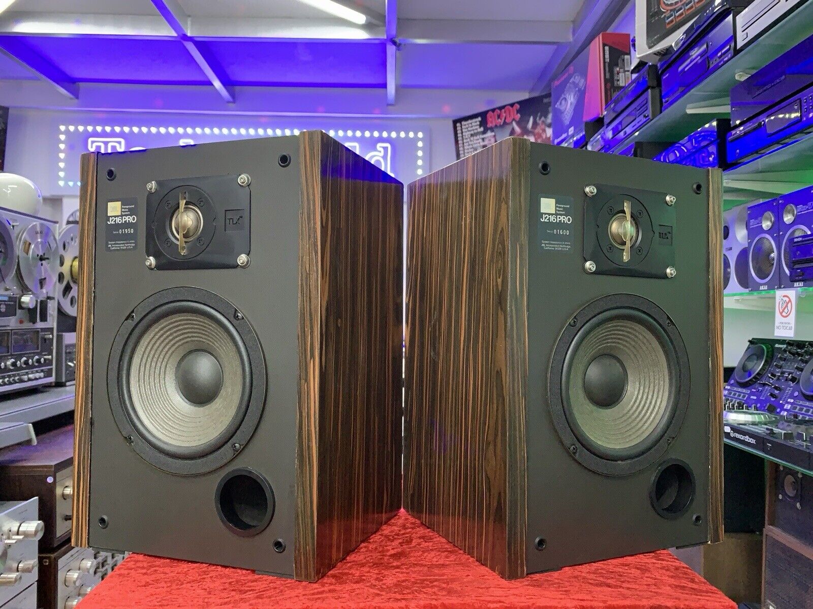 JBL J216 PRO Studio Monitor Speaker 2Way 60Watts RMS Vintage 1985 WORK Good Look