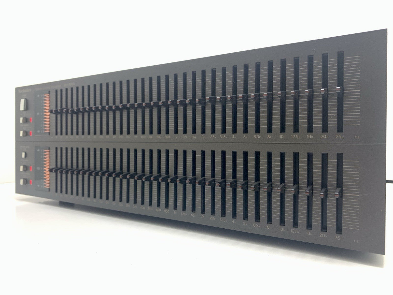 TECHNICS SH 8065 Stereo Graphic Equalizer 33 Bands Vintage 1983 Work Good Look