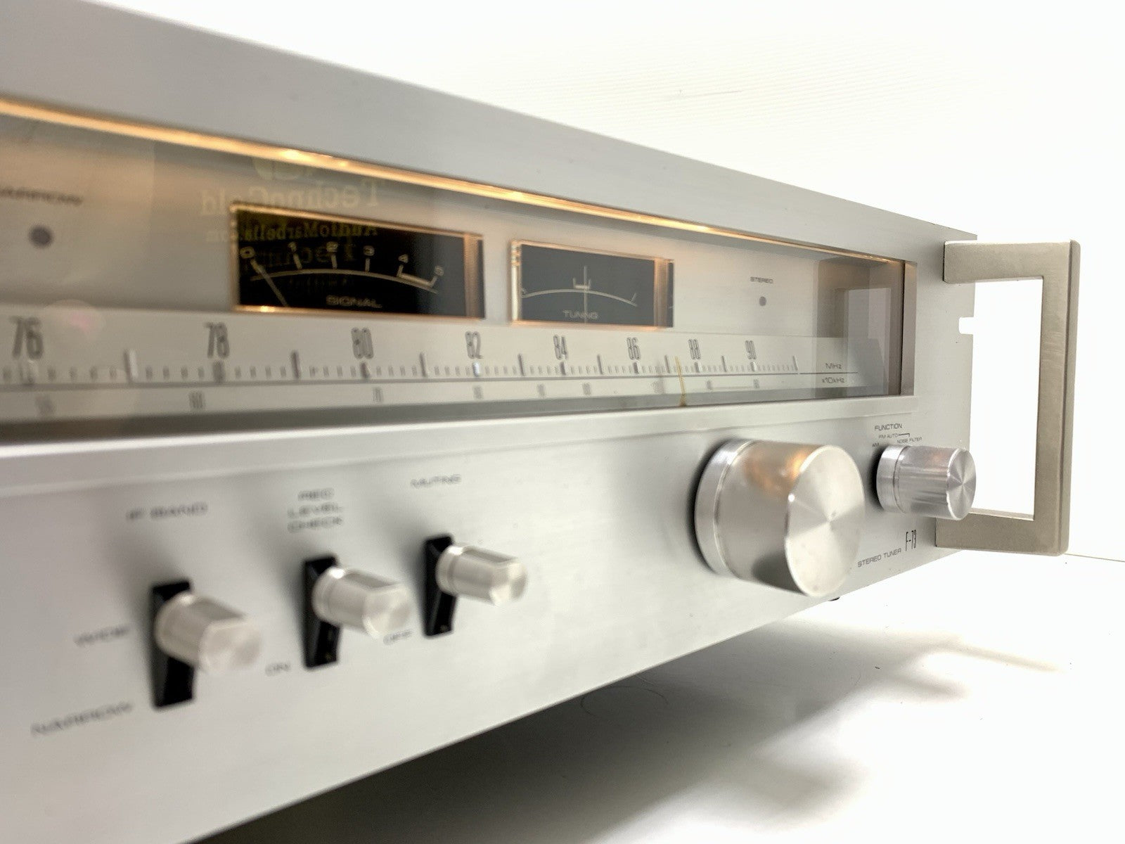 PIONEER F 73 AM/FM 76-108MHz Stereo Analogue Tuner Vintage 1980 WORK Good Look