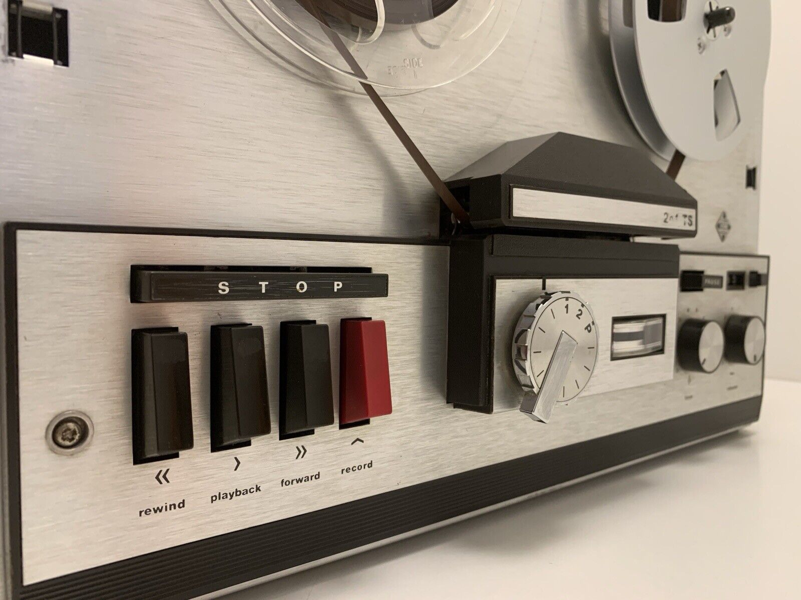 TELEFUNKEN M 201TS Tape Reel to Reel 4 Track 7" Vintage 1967 WORK Good Look
