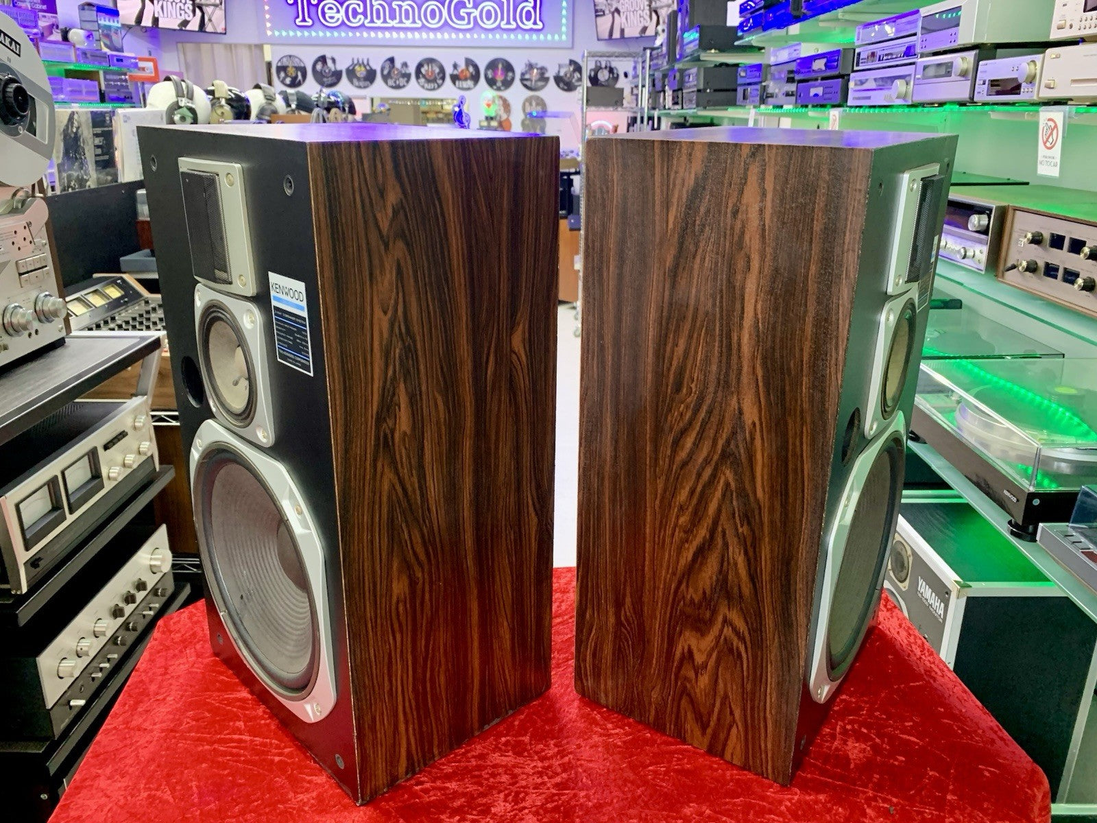 TRIO KENWOOD LSK 500 Speakers 3 Way 130 Watts RMS Vintage 1984 WORK Good Look