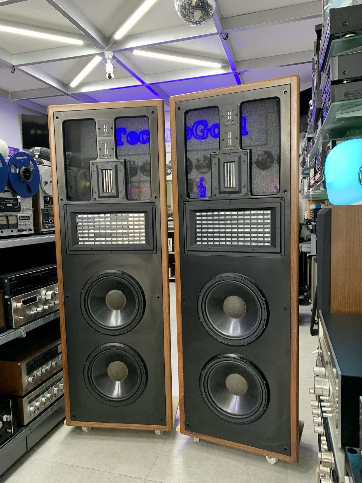 INFINITY IRS DELTA GAMMA Legendary  Speakers Vintage 1987 Refurbished Good LOOK
