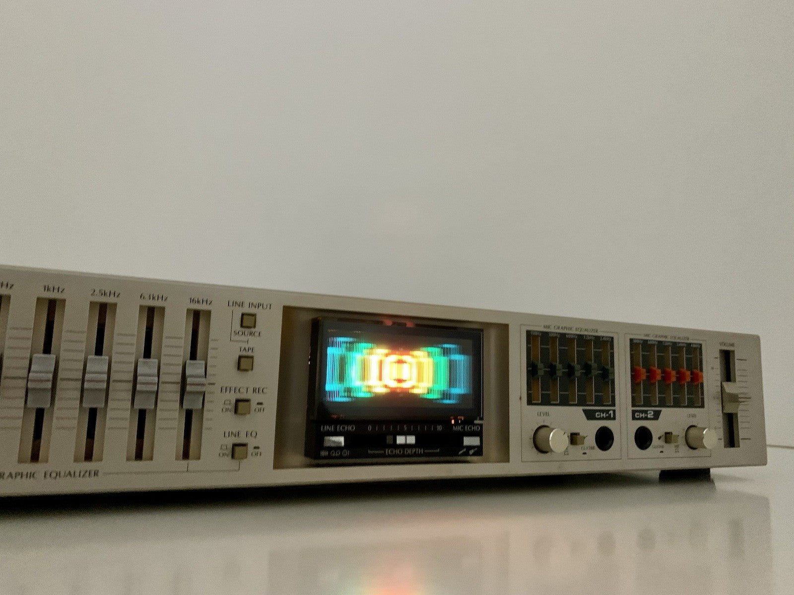 Sansui RG-707 Stereo Graphic Equalizer Consolette Vintage 1983 Work Good Look