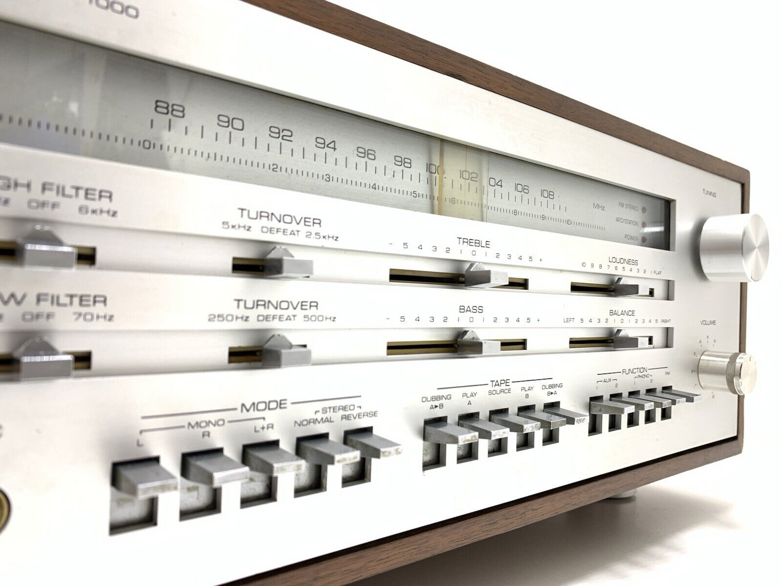 YAMAHA CR-1000 FM Stereo Receiver 70+70W RMS Vintage 1974 Refurbished Good Look