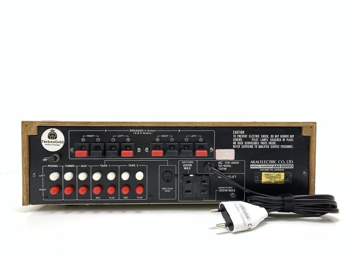 AKAI AM 2200 Stereo Integrated Amplifier 20+20 Watts RMS Vintage WORK Good Look