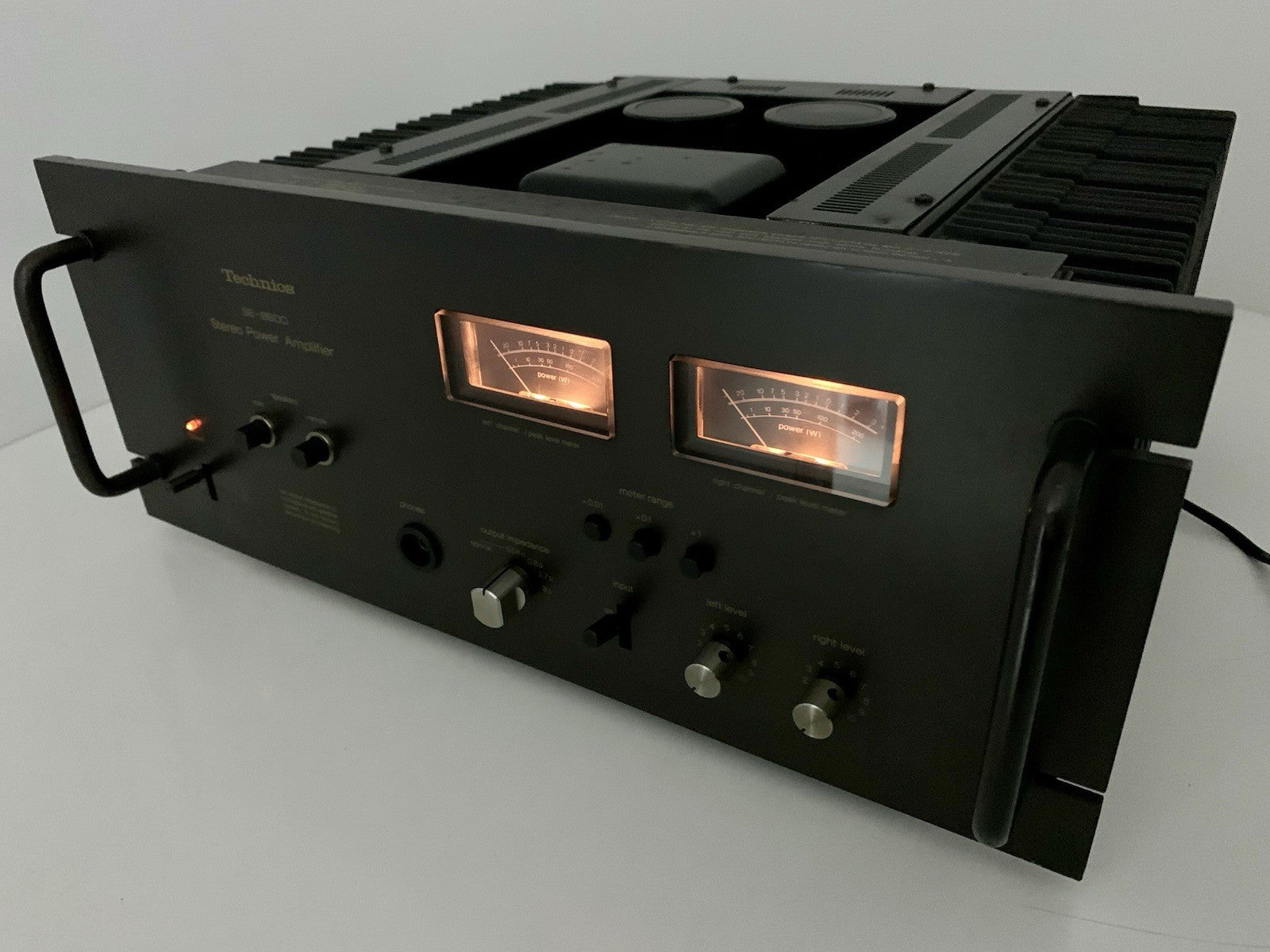 TECHNICS SE 9600 Power Amplifier 2 X 110 Watts RMS Vintage 1975 WORK GOOD LOOK