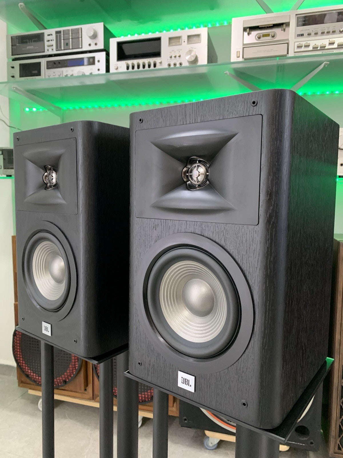 JBL Studio 230 Monitor Speakers 2 Way 150 Watts RMS Vintage WORK Good Look