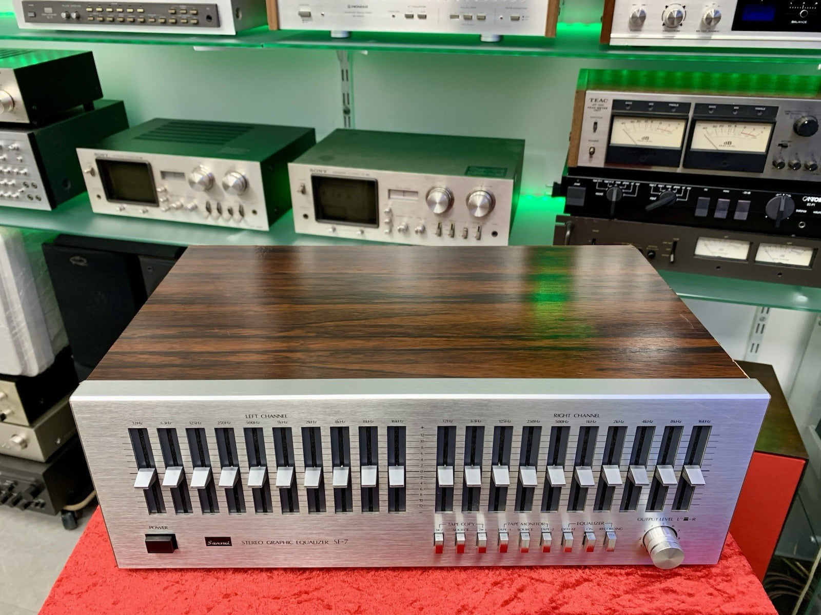 Sansui SE-7 Stereo Graphic Equalizer Vintage 1979 Wood Work Like New Good Look