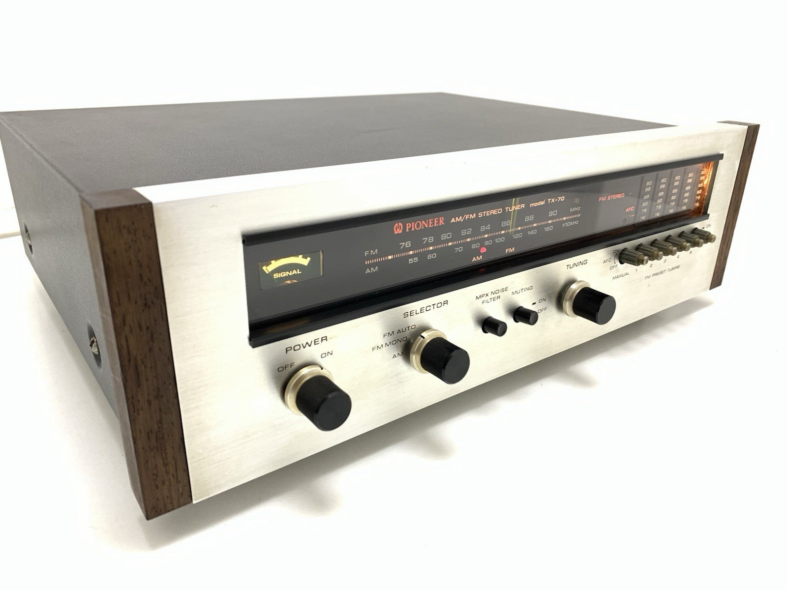 Pioneer TX 70 / TX 700 Working 76-108MHz Vintage Stereo Tuner 220/240V Good Look