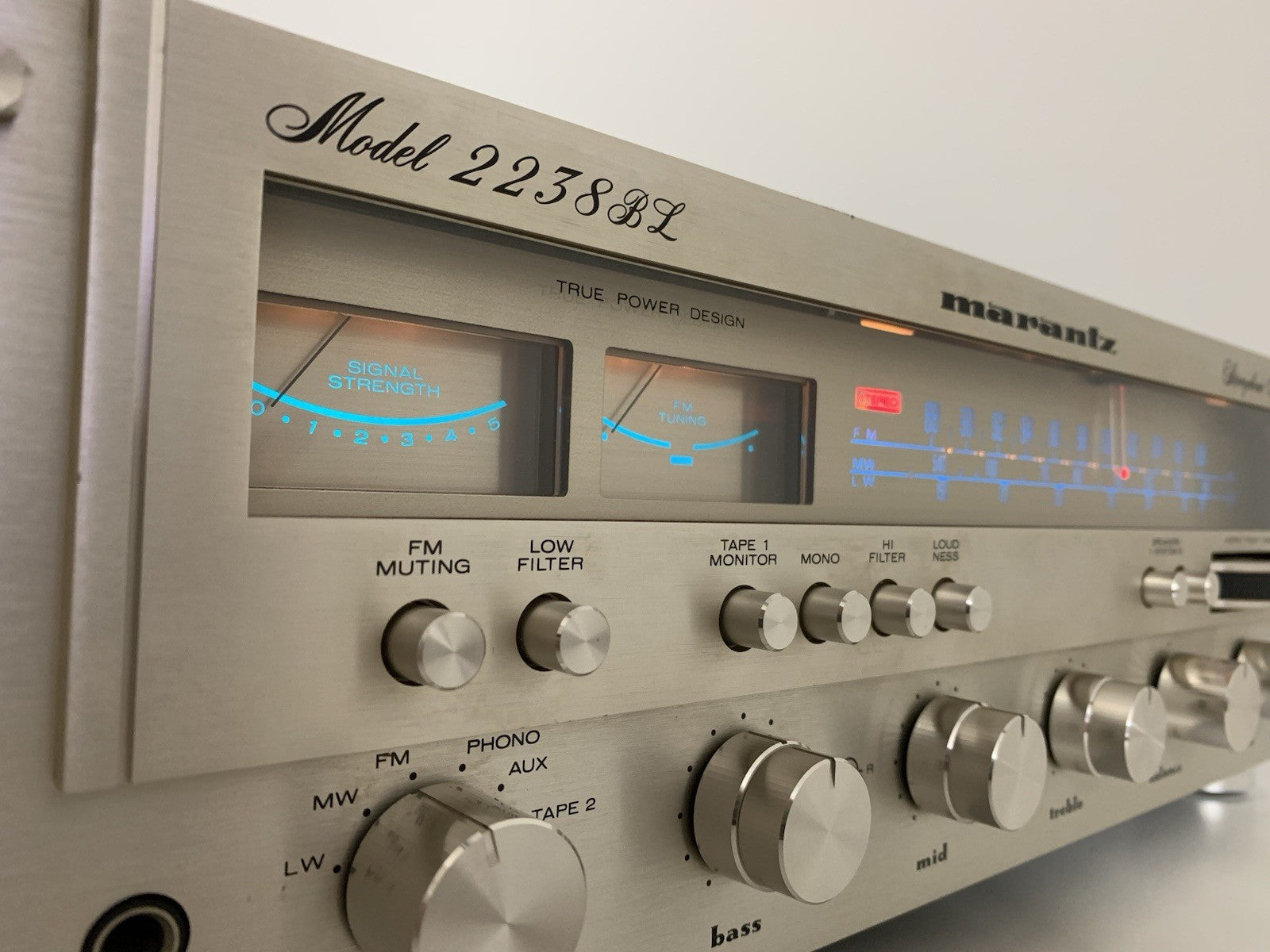 MARANTZ 2238BL Stereo Receiver 2X 42 Watts RMS Vintage 1977 RARE WORK Good Look
