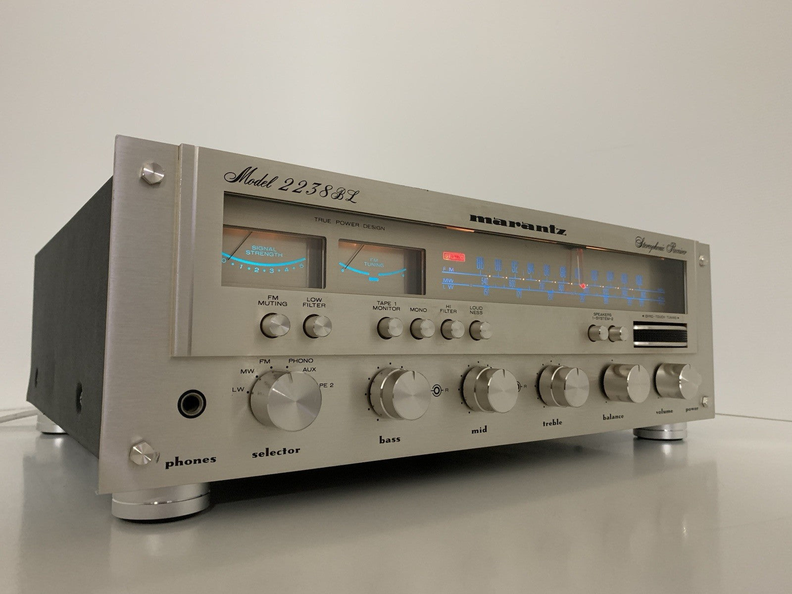 MARANTZ 2238BL Stereo Receiver 2X 42 Watts RMS Vintage 1977 RARE WORK Good Look