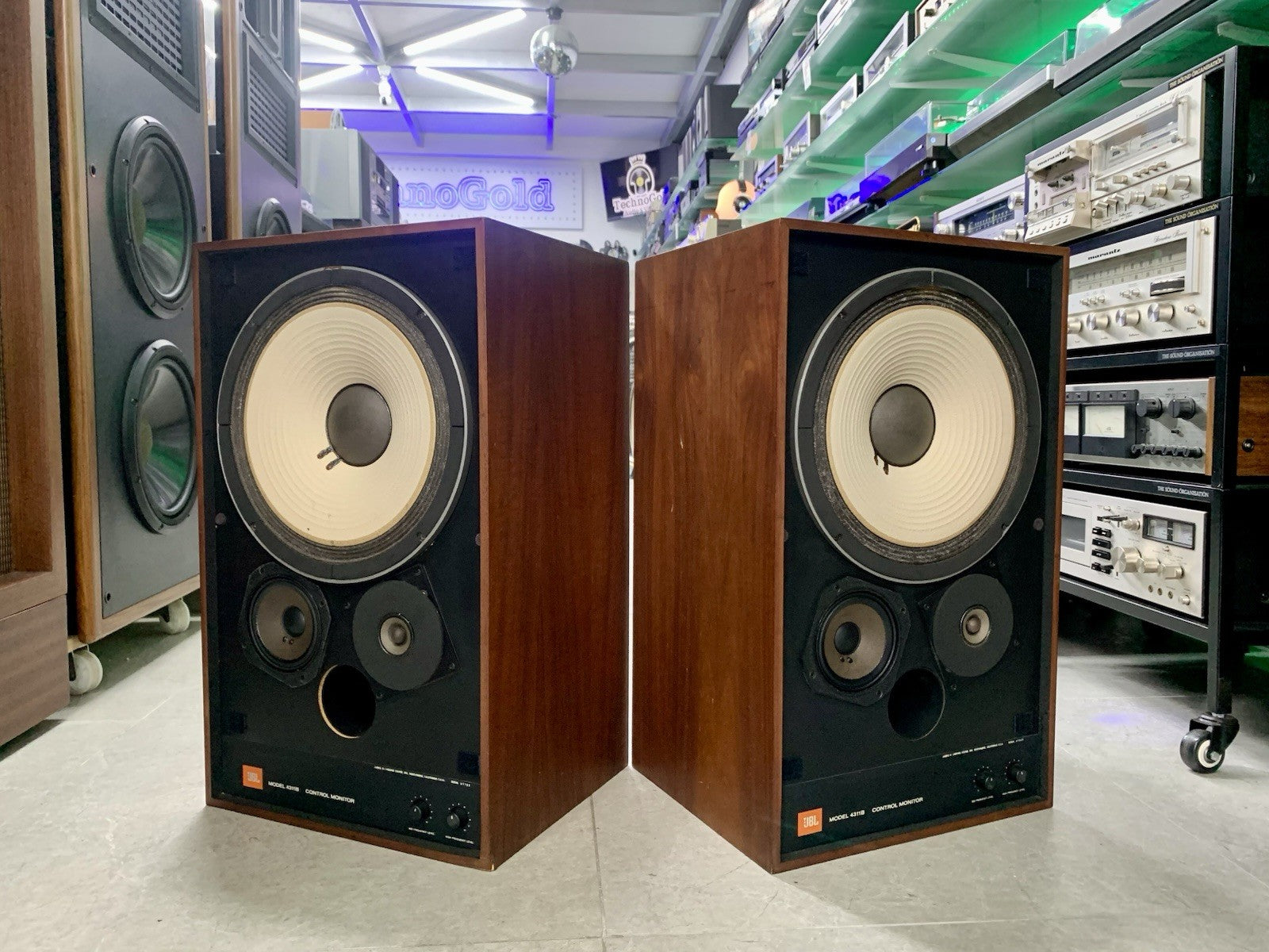 JBL 4311B LEGENDARY Studio Monitor Speakers Vintage 1975 Original WORK Perfect