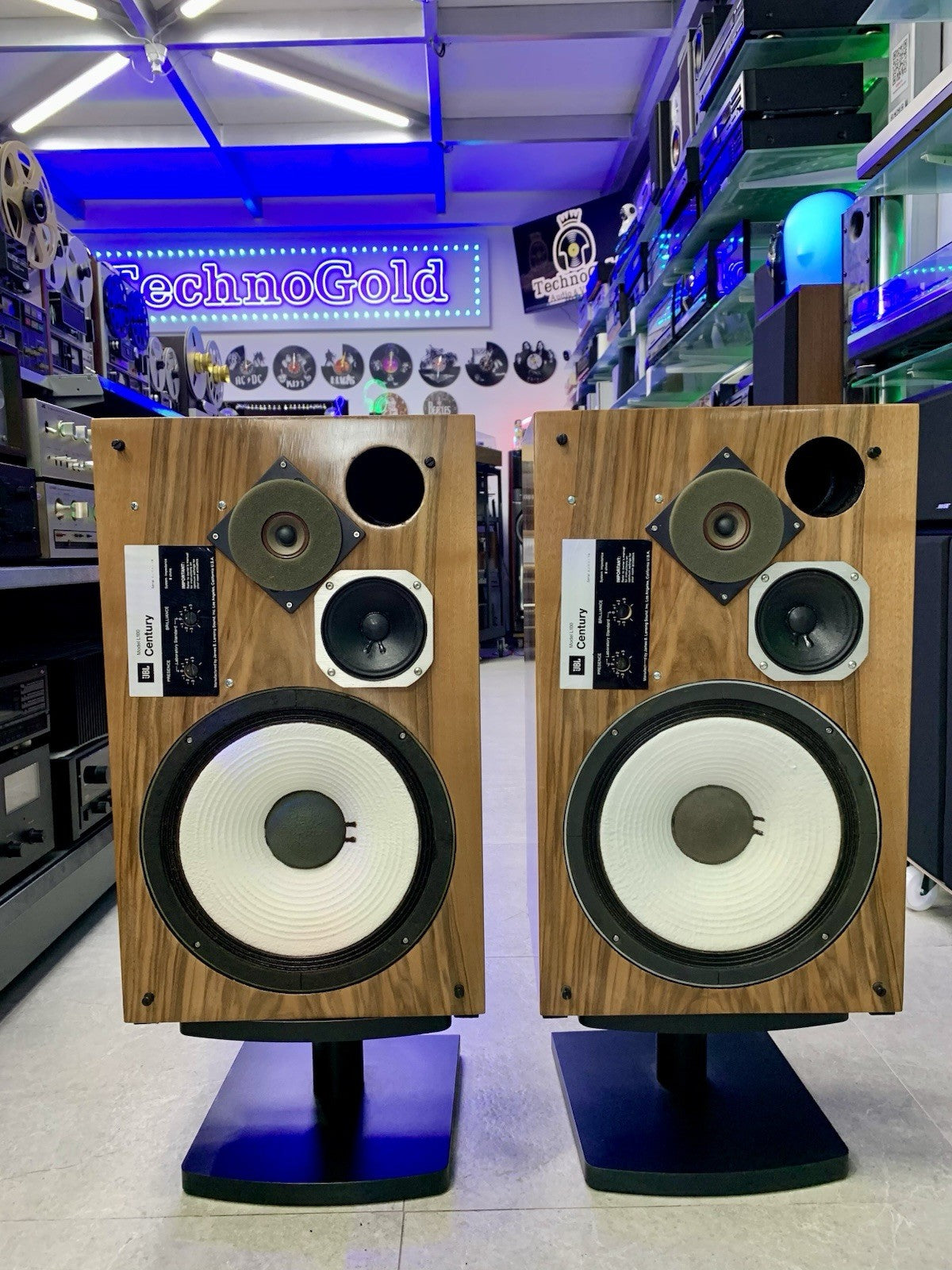 JBL L 100 Century LEGENDARY Studio Monitor Speakers Vintage 1970 WORK Like New
