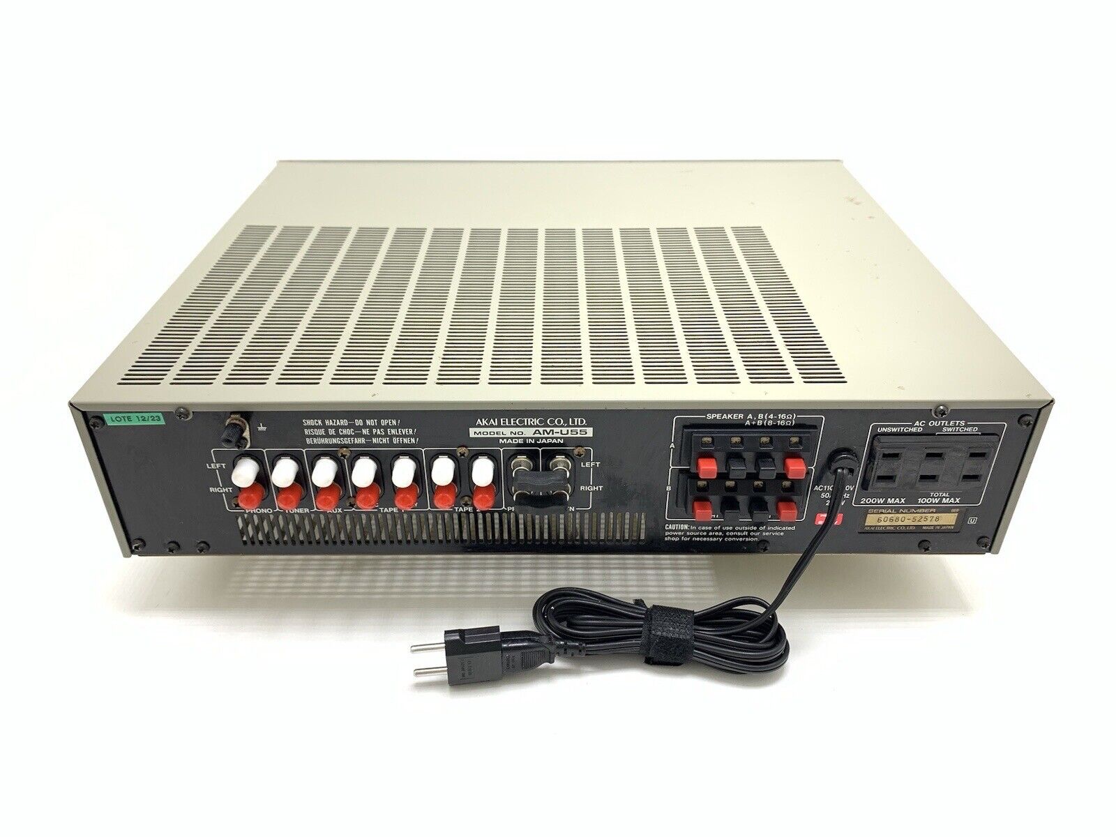AKAI AM-U55 Stereo Integrated Amplifier 55+55 WRMS Vintage 1981 Work Good Look