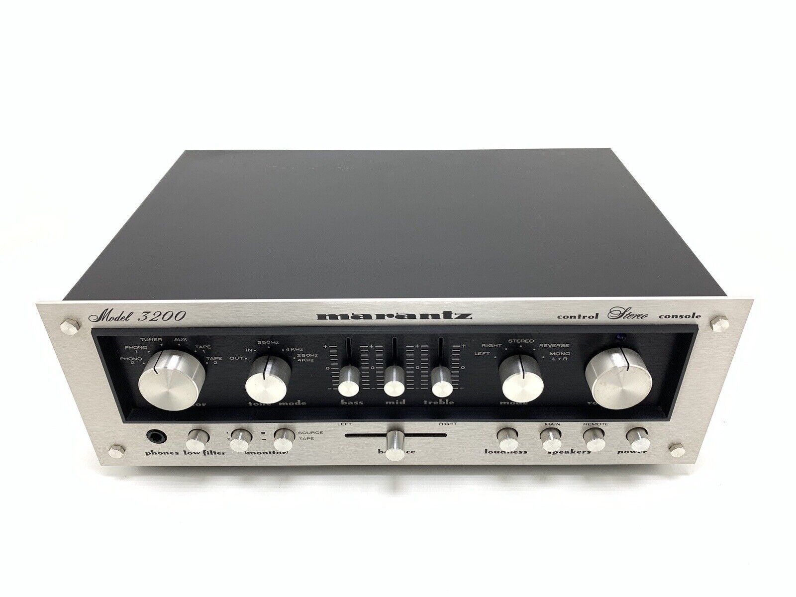 MARANTZ Model 3200 Stereo Pre Amplifier Vintage 1976 HiFi Work Like NEW GoodLook