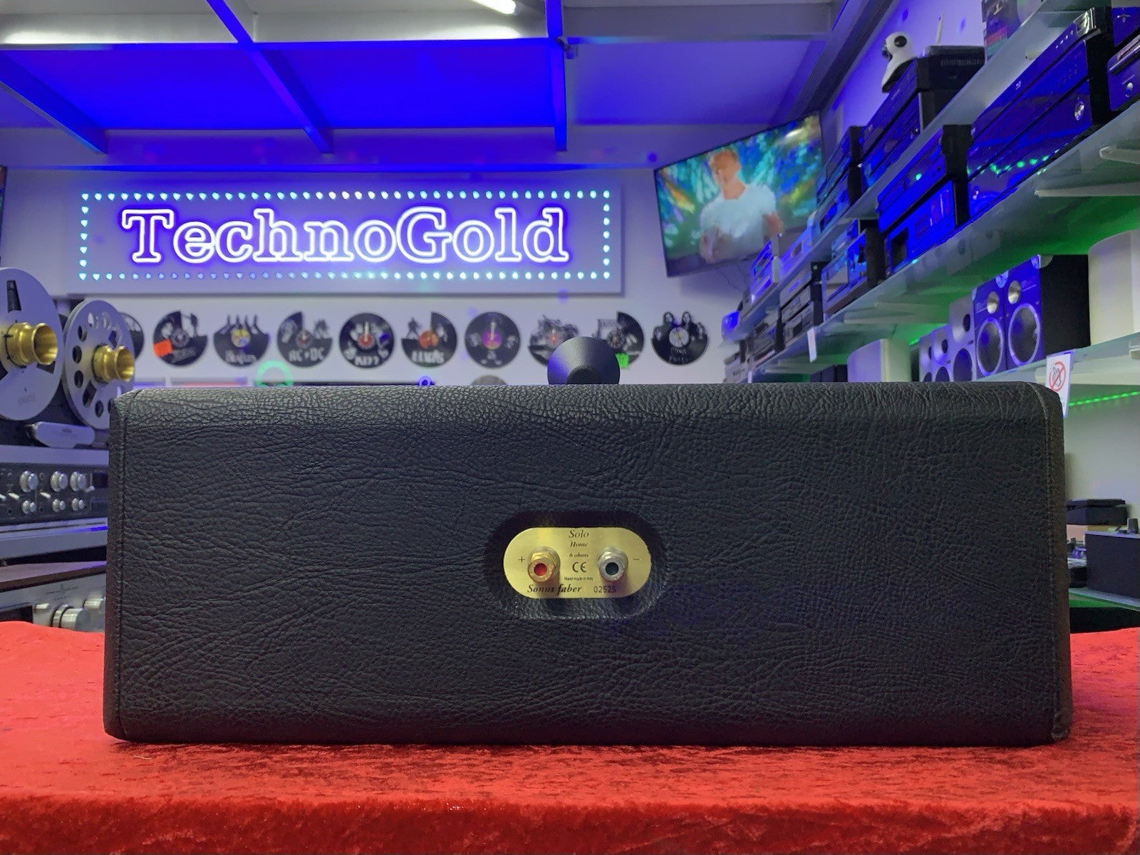 SONUS FABER SOLO HOME Center Speaker 200 Watts RMS High End Work Good Look