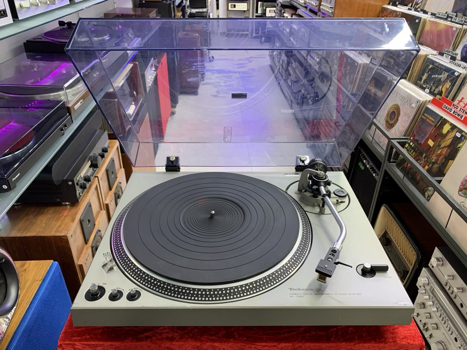 Technics SL 1700 Direct Drive Automatic Turntable VINTAGE 1976 Working Good Look