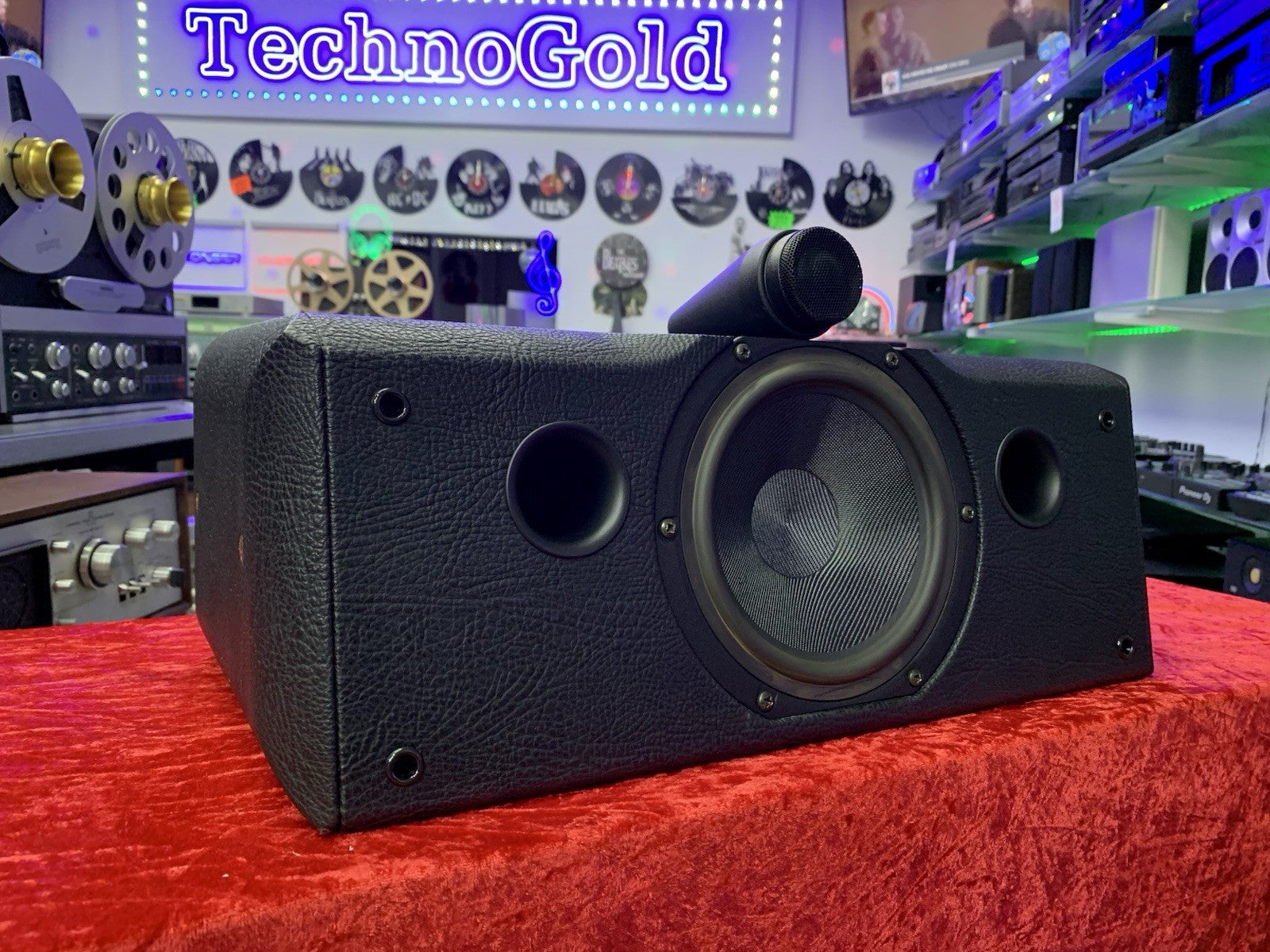 SONUS FABER SOLO HOME Center Speaker 200 Watts RMS High End Work Good Look