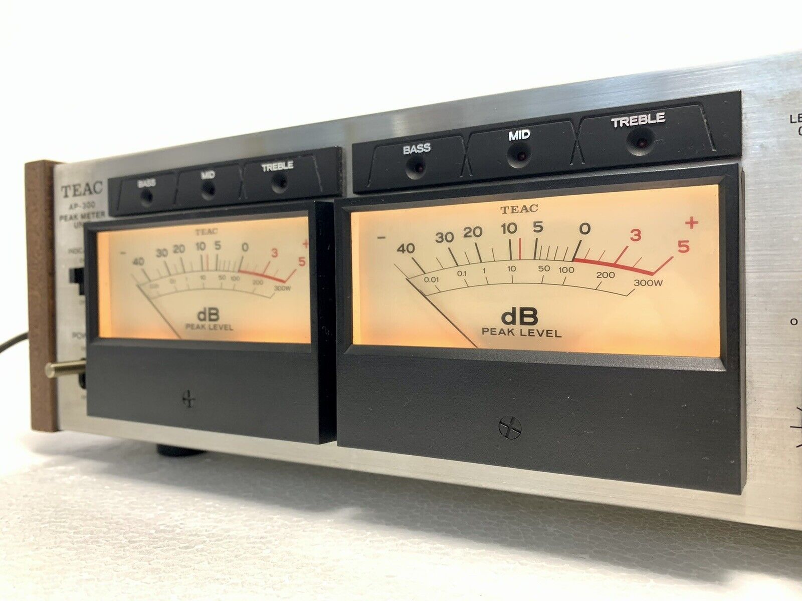 TEAC AP-300 Very RARE Peak Meter Unit Vintage 1975 Hi End WORK Perfect Like New