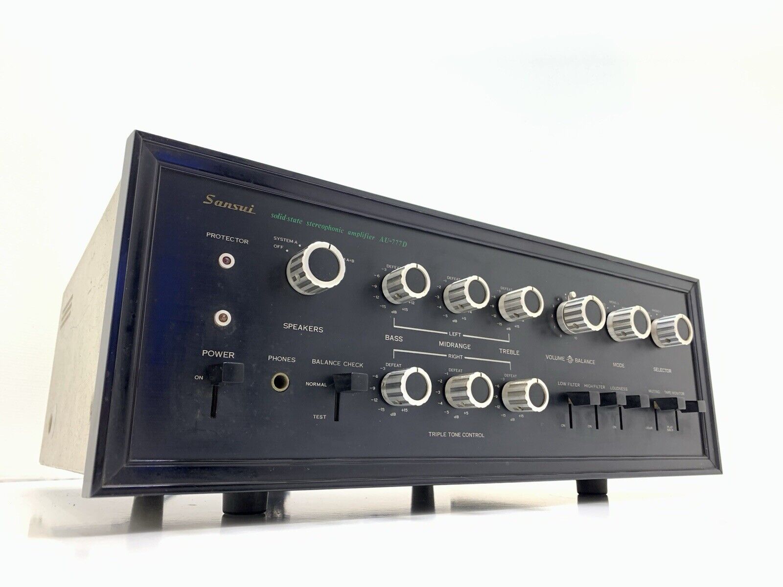 SANSUI AU 777D Solid State Amplifier 30+30 Watts RMS Vintage 1969 WORK Good Look