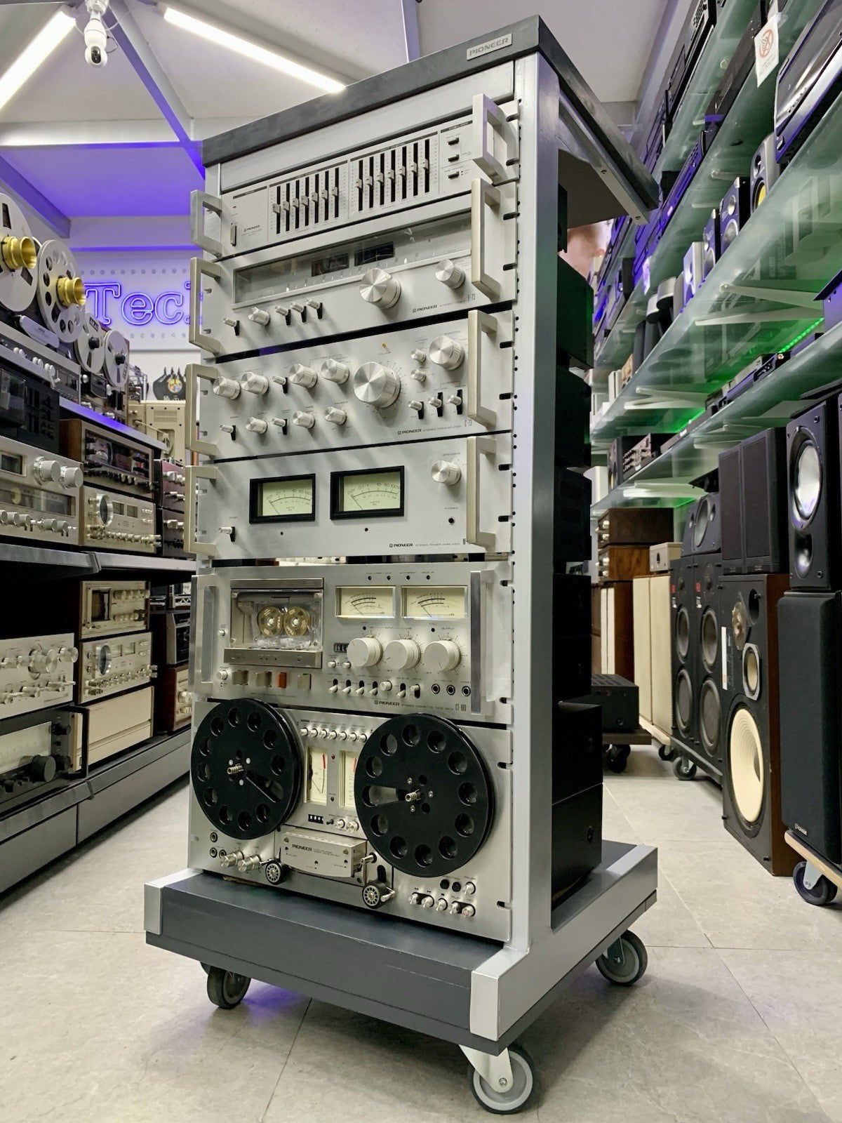 Hi End Rack PIONEER Hi End System Rack JA R2S SG 100 F 73 C 73 M 73 CT 800 RT 707 ...
