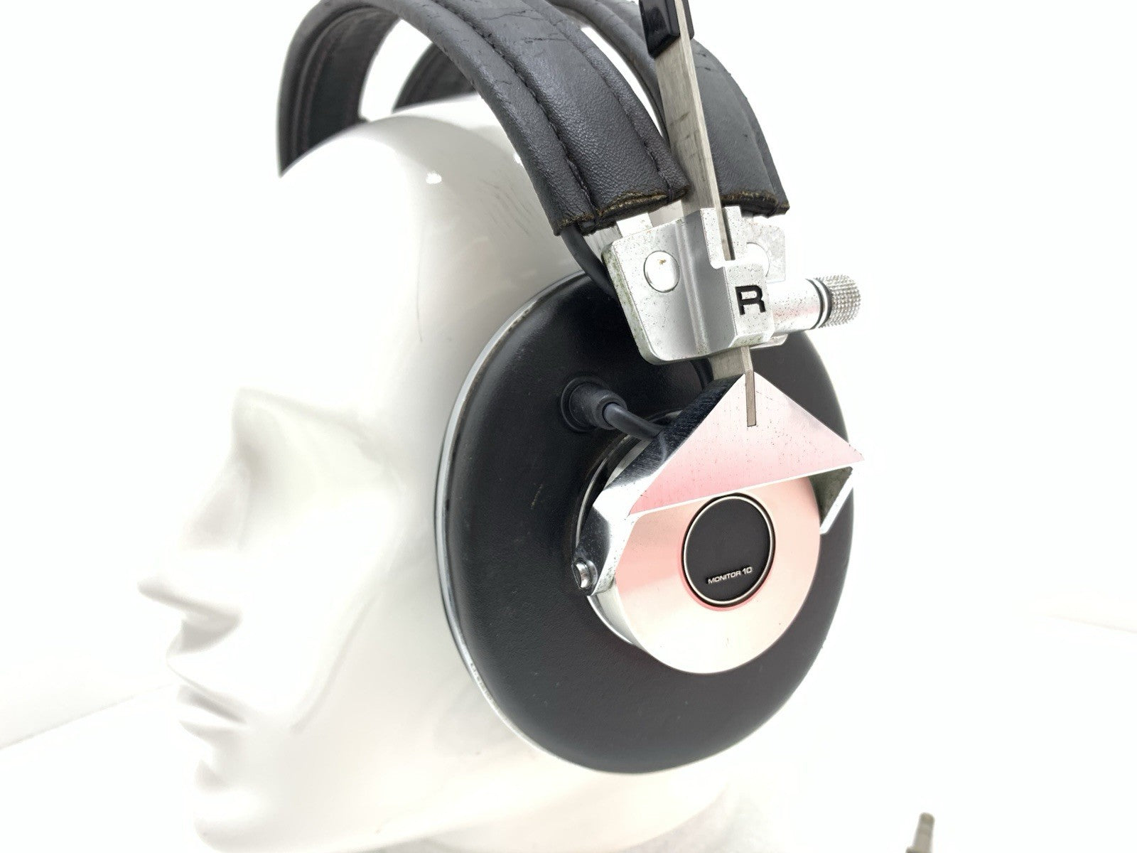 PIONEER MONITOR 10 Electrodynamic Professional Headphones Vintage